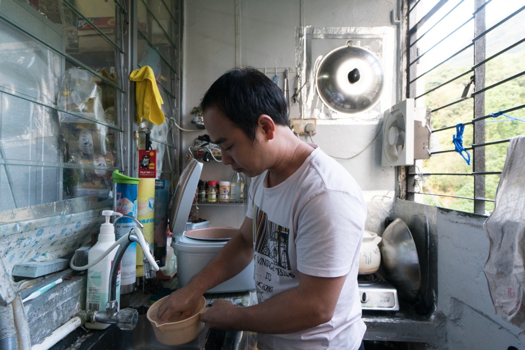 徐偉志於石籬中轉屋住了四年，雖然居於過渡性房屋，但他早已視這裡為家。