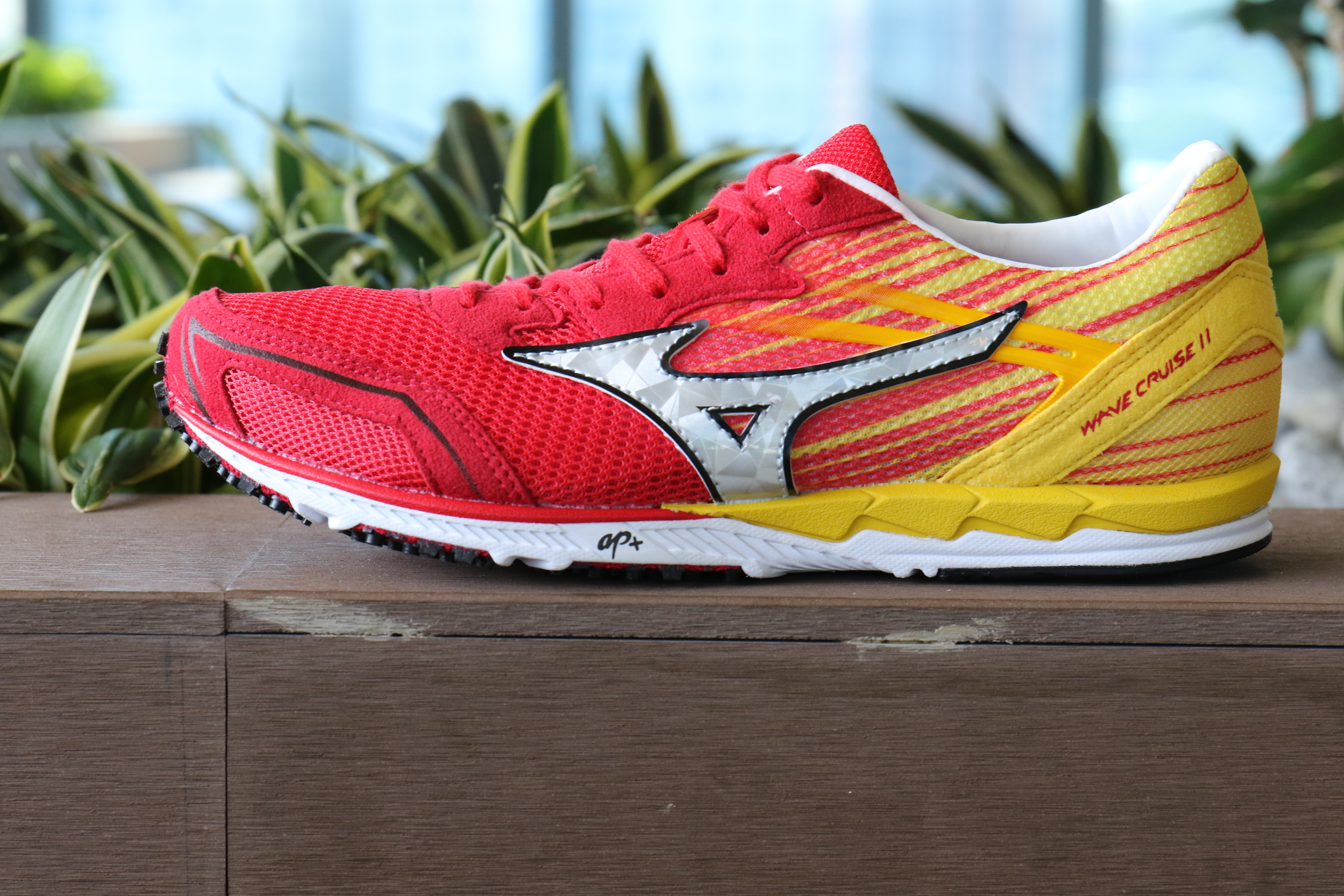 mizuno wave cruise 8 yellow