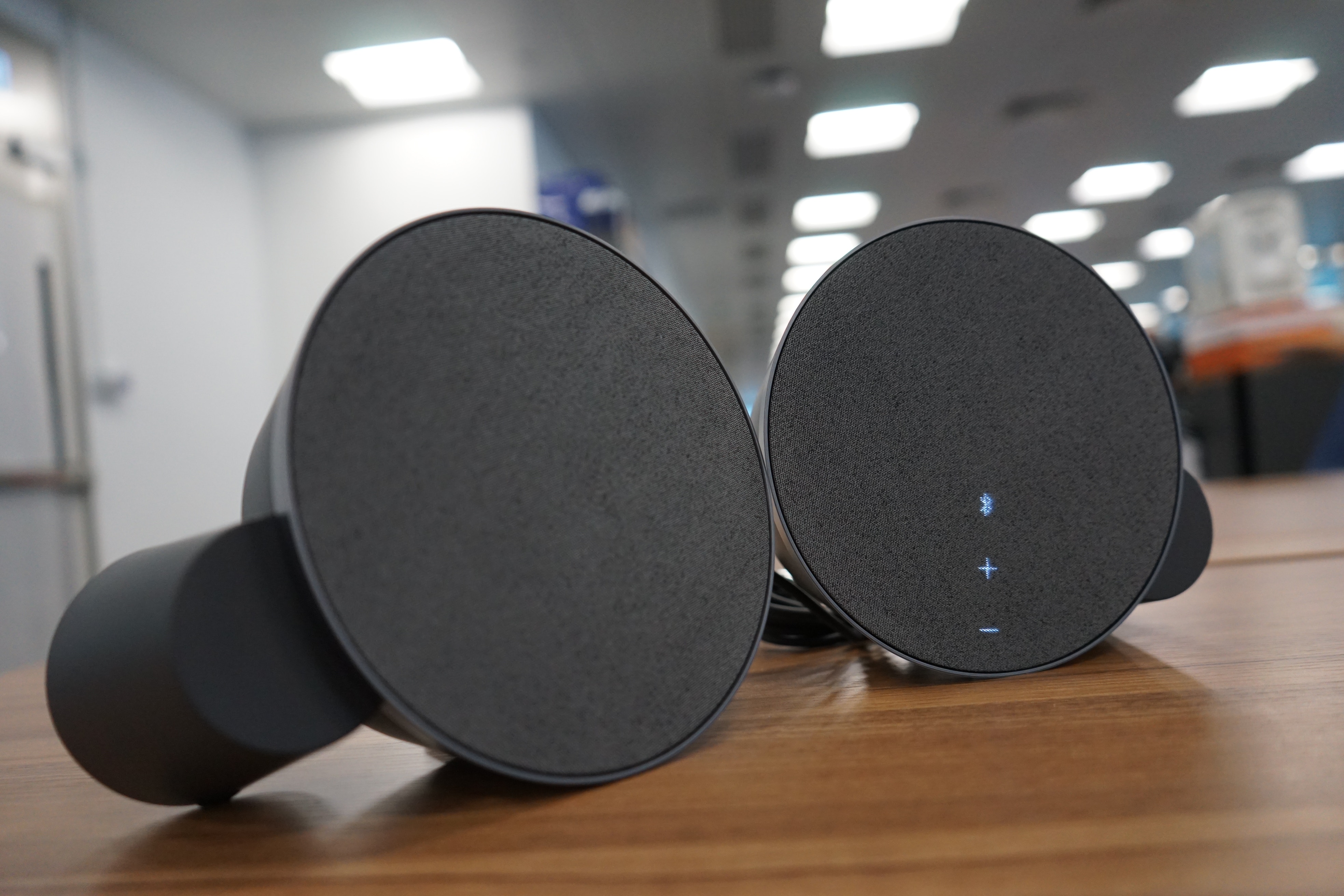 Logitech MX Sound藍牙Speaker速評：隱藏Sub-Woofer啱煲動漫歌