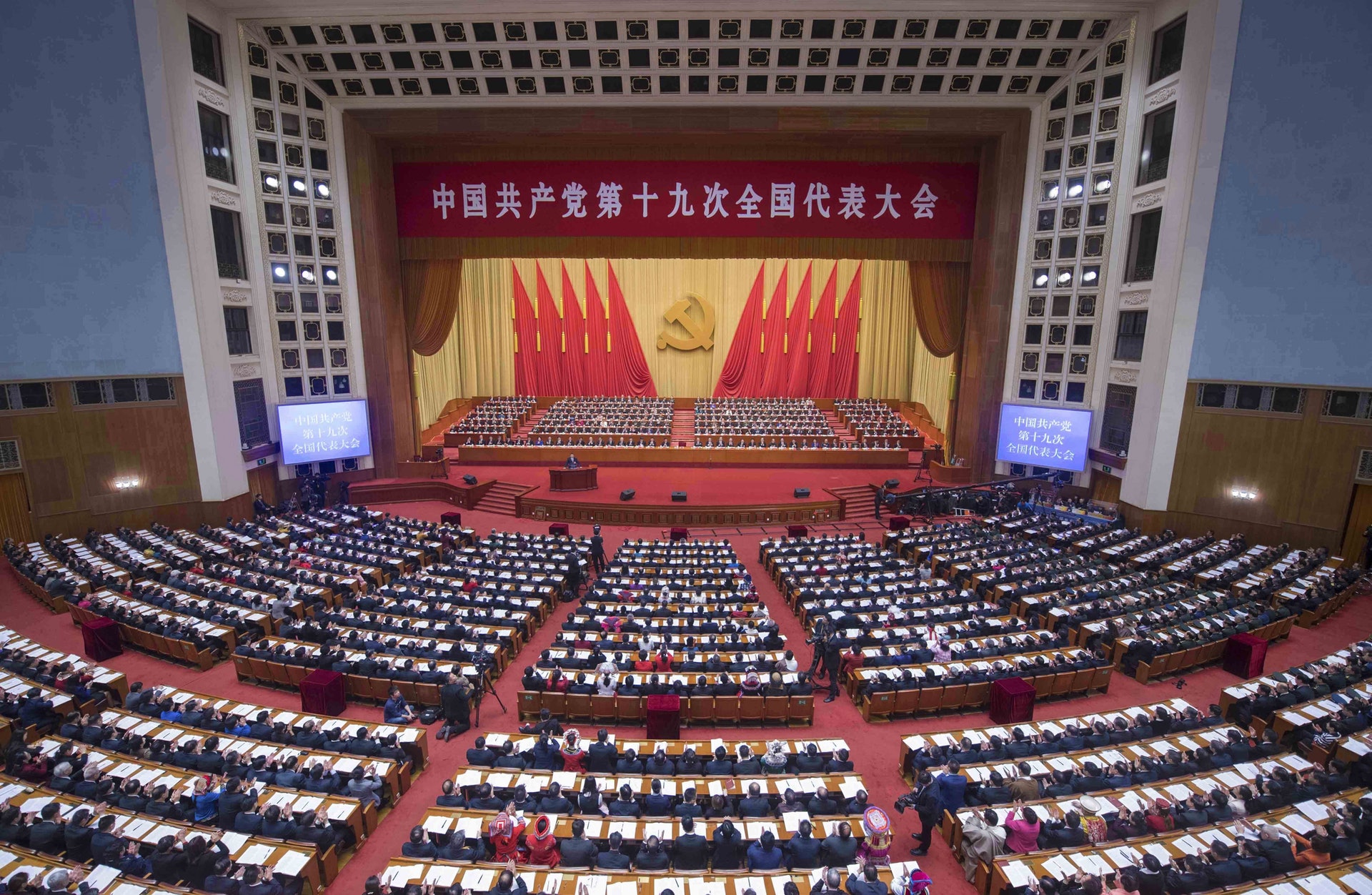 中共十九大後,中央組織部部長陳希撰文評論黨內選人用人的標準。(新華社) 中共十九大後,中央組織部部長陳希撰文評論黨內選人用人的標準。(新華社)