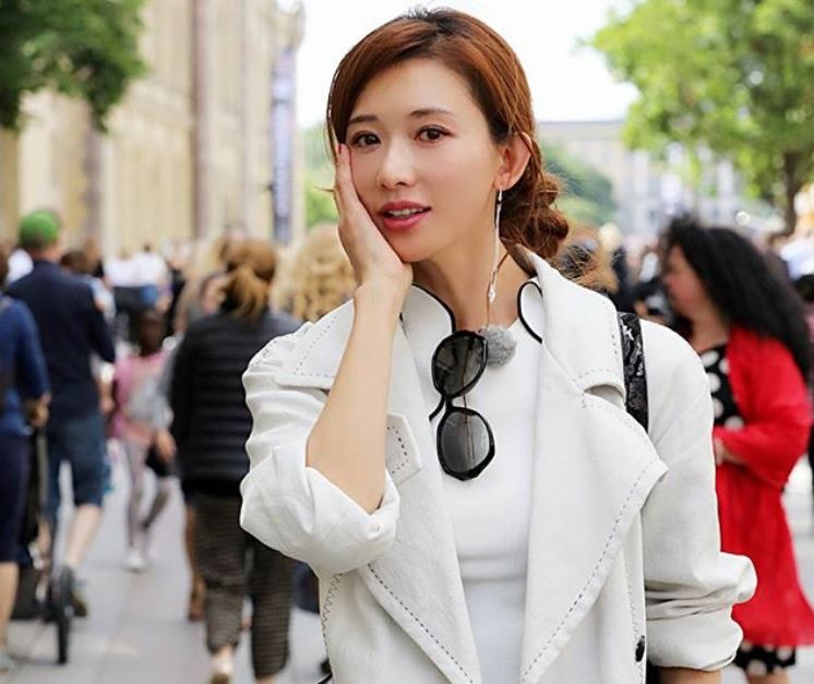 網絡瘋傳母子合照網民嘩然 以為是兒子女友凍齡媽公開保養法