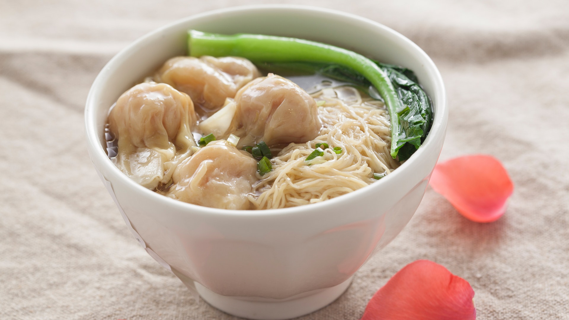 【母親的味道】媽媽教我怎樣欣賞一碗麥文記的雲吞麵 【母親的味道】媽媽教我怎樣欣賞一碗麥文記的雲吞麵