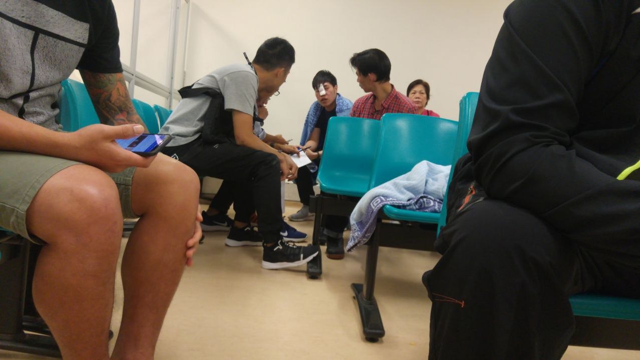 【首劫iPhoneX】果農九龍塘站放機釀血案 假買家拳打搶機上賊車 【首劫iPhoneX】果農九龍塘站放機釀血案 假買家拳打搶機上賊車