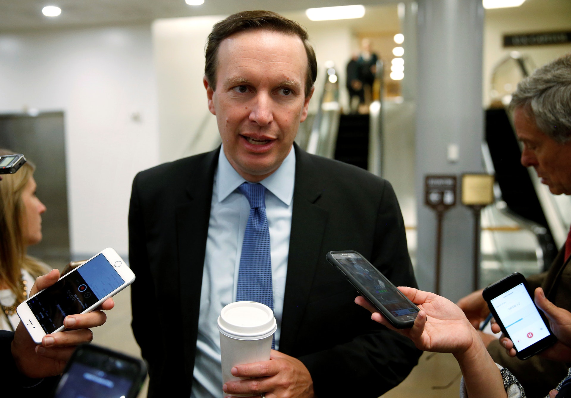 民主黨康涅狄格州參議員Christopher Murphy形容特朗普情緒不穩定,可能會危害國家安全利益。(路透社) 民主黨康涅狄格州參議員Christopher Murphy形容特朗普情緒不穩定,可能會危害國家安全利益。(路透社)