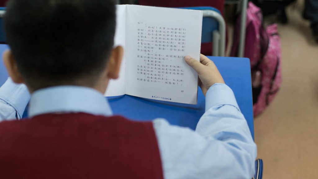 港爸港媽望子女入名校 小學呈分試期間求助特別多 港爸港媽望子女入名校 小學呈分試期間求助特別多