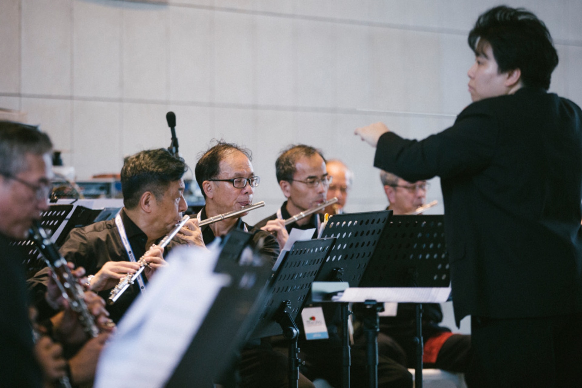 信義男爵樂團應新加坡政府邀請在樂齡藝術節表演,又在汶萊國王登基活動演出,可對他們來說排場有多厲害都不是最重要,而是以一首歌作標準,看看自己能不能走遠點,並只往自己認定的方向走。 信義男爵樂團應新加坡政府邀請在樂齡藝術節表演,又在汶萊國王登基活動演出,可對他們來說排場有多厲害都不是最重要,而是以一首歌作標準,看看自己能不能走遠點,並只往自己認定的方向走。
