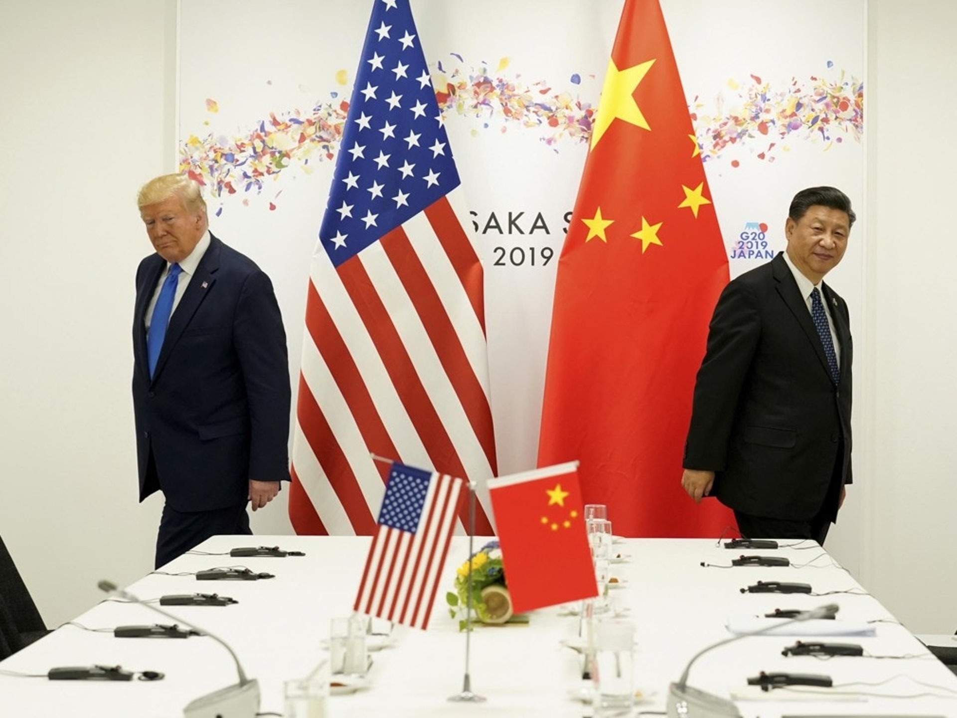 特朗普還對中國發起了貿易戰,兩國的關係惡化。分析認為,特朗普打貿易戰的目的之一就是阻止中國崛起。