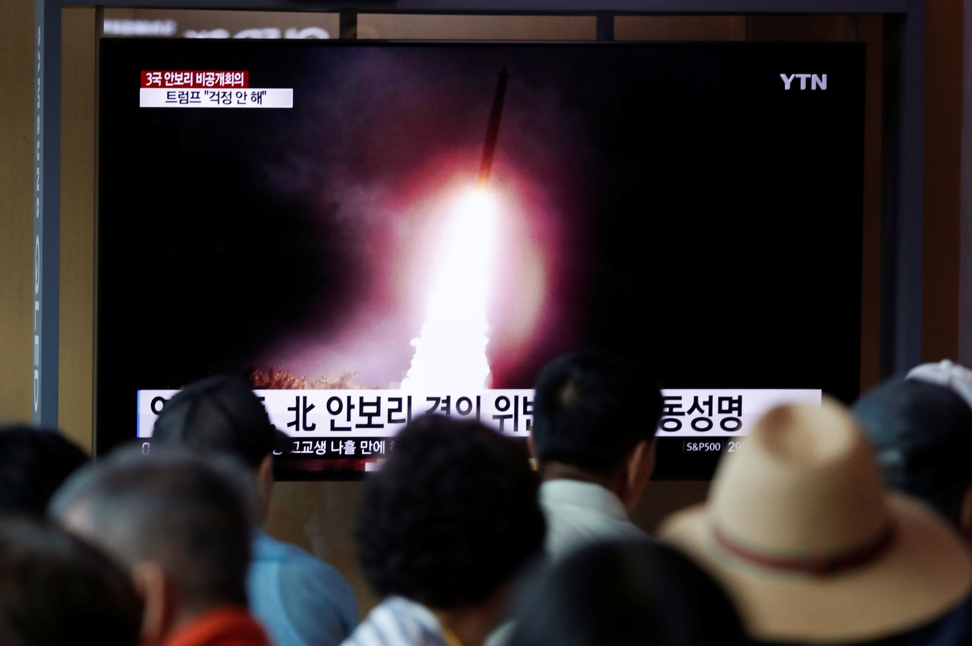 朝鮮短時間內多次試射短程彈道導彈,美國強調朝鮮的舉動沒有違反金正恩向特朗普答應不會測試洲際彈道導彈的承諾。(Reuters) 朝鮮短時間內多次試射短程彈道導彈,美國強調朝鮮的舉動沒有違反金正恩向特朗普答應不會測試洲際彈道導彈的承諾。(Reuters)