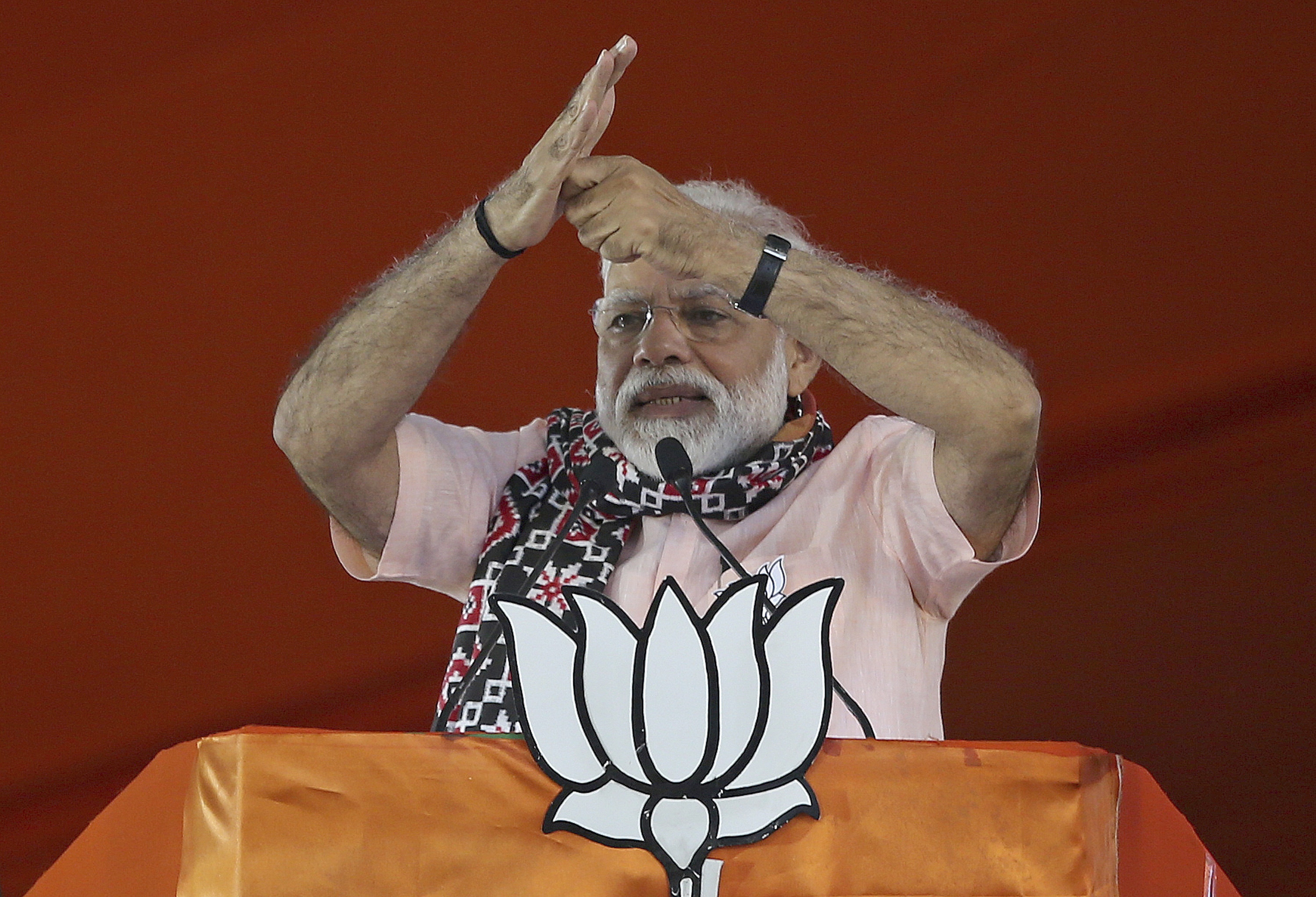 印度總理莫迪（Narendra Modi）8月8日就克什米爾問題發表電視講話，指收回當地的自治權有助打擊貪污和恐怖主義，形容區內民眾生活可以從此改善。（AP）
