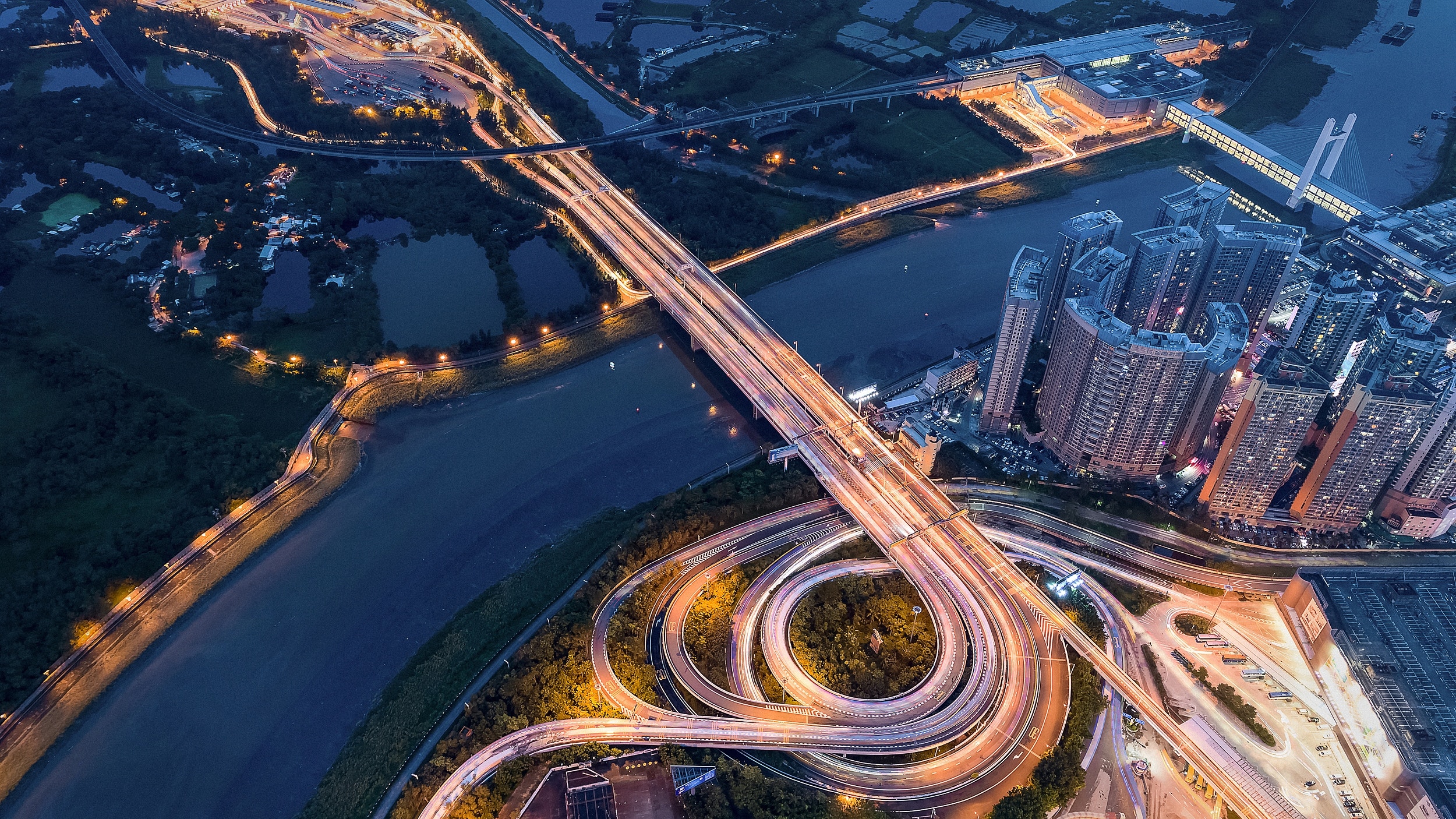 深圳先行示範區】內地智庫：深港非替代關係，一損俱損一榮俱榮