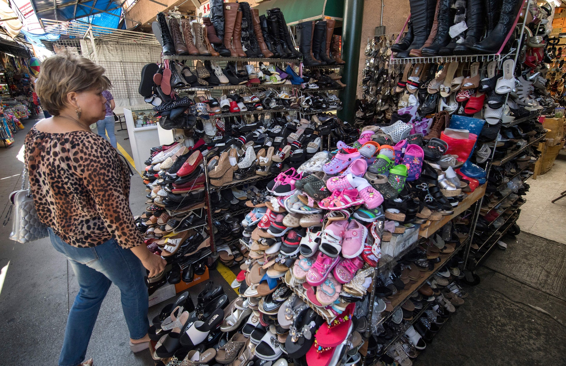 美國多個鞋襪企業去信特朗普政府,促請撤回對華新關税。(Getty Images) 美國多個鞋襪企業去信特朗普政府,促請撤回對華新關税。(Getty Images)