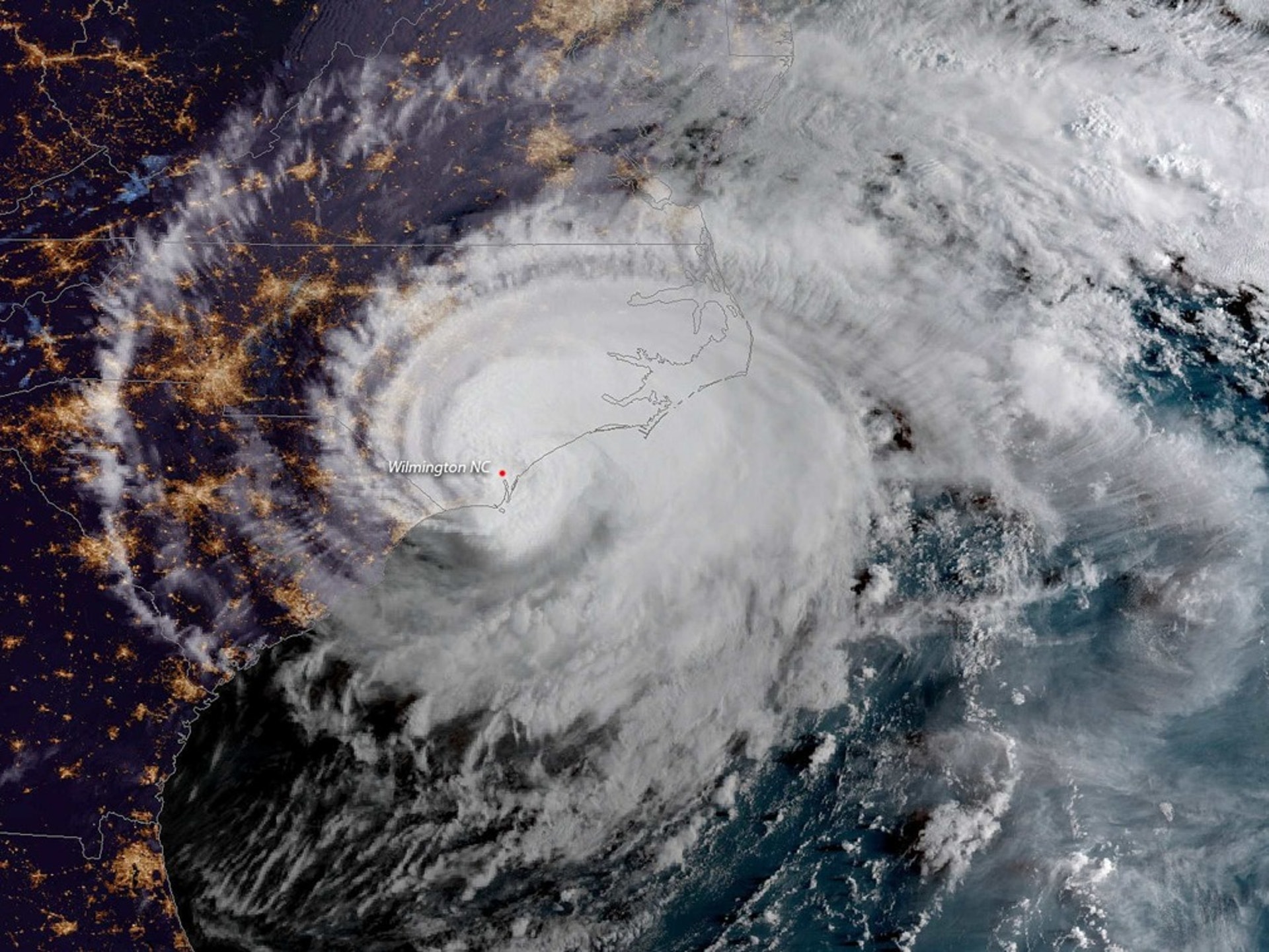 特朗普是想要留在美國國內應對颶風。(VCG)