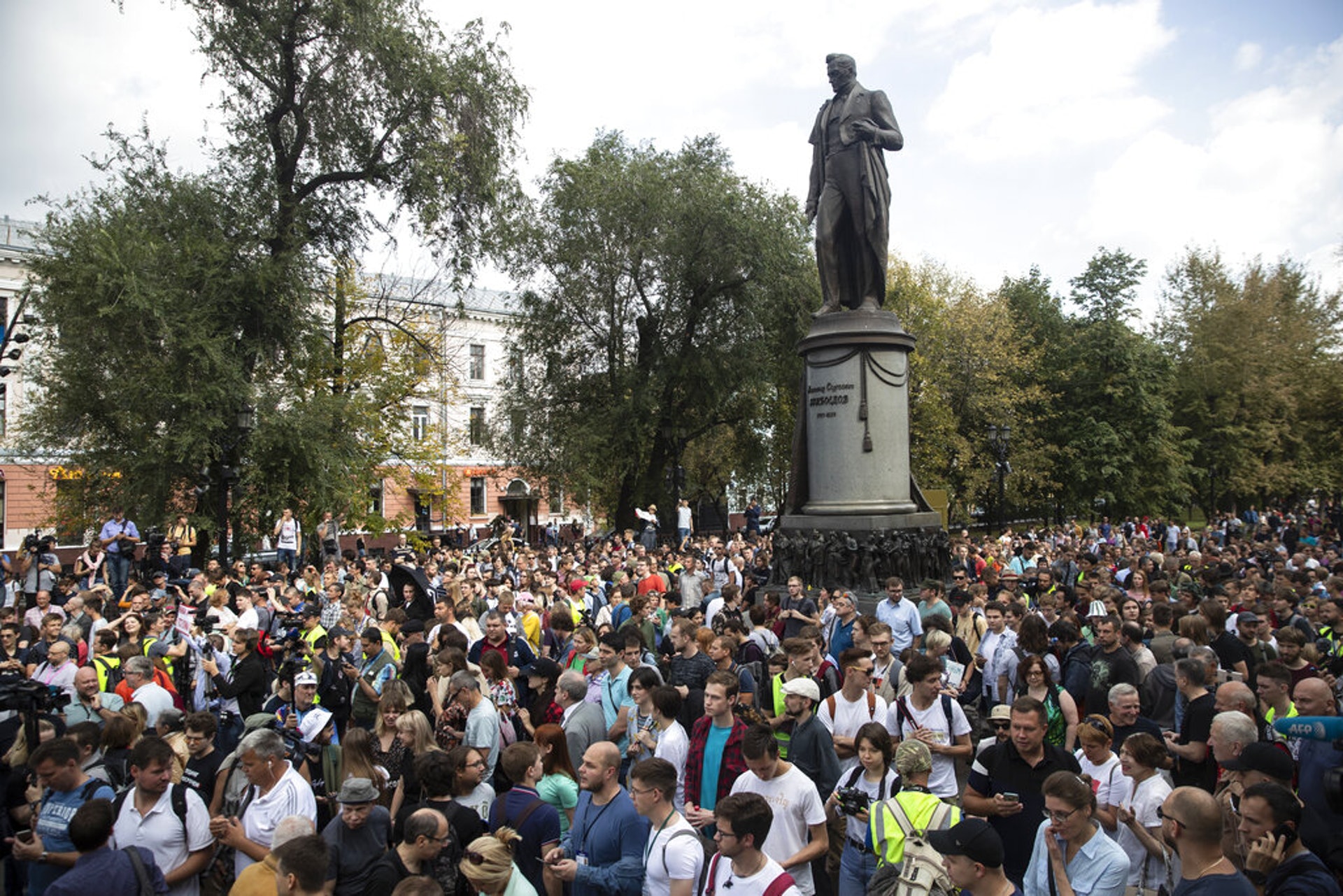 俄羅斯示威:數以千計示威者上街要求公平選舉。(美聯社)