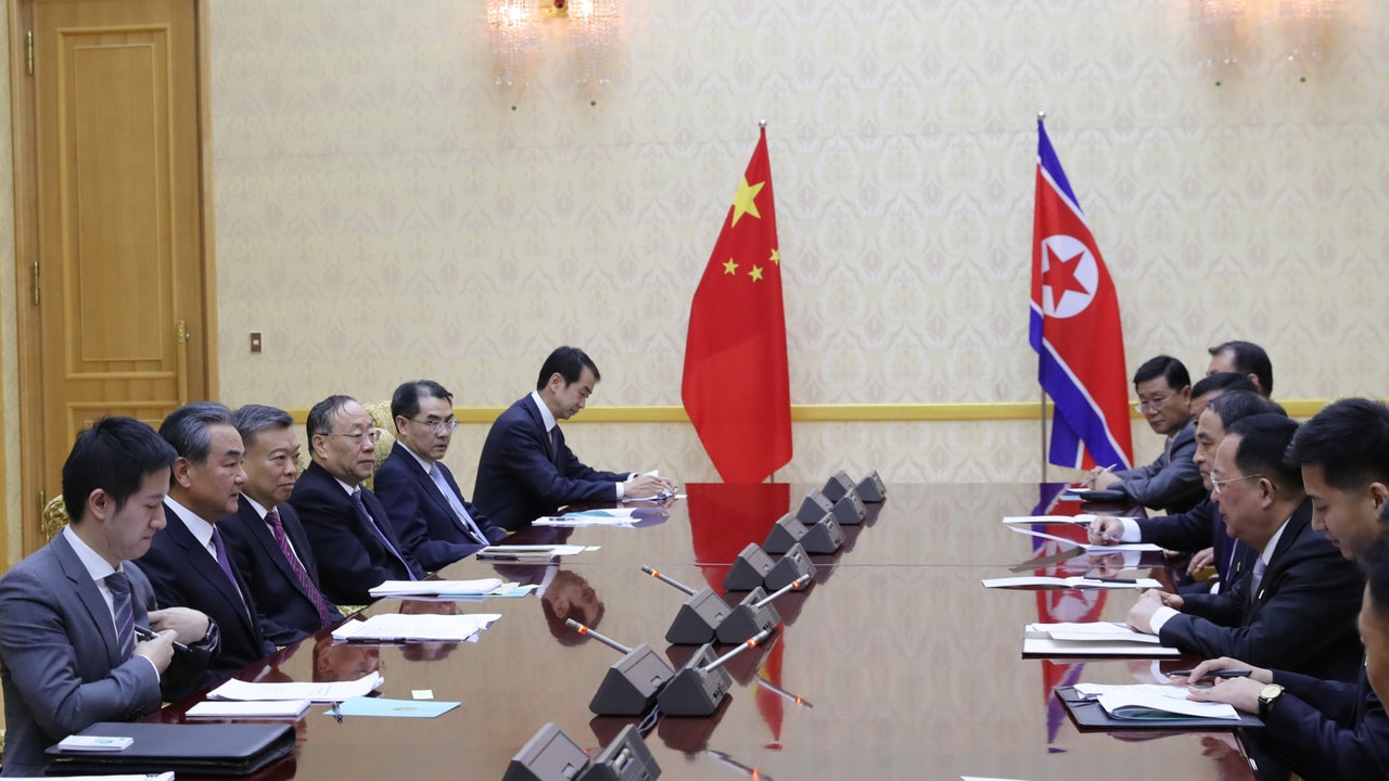 王毅晤朝鮮外相談香港局勢 朝方支持維護一國兩制 王毅晤朝鮮外相談香港局勢 朝方支持維護一國兩制