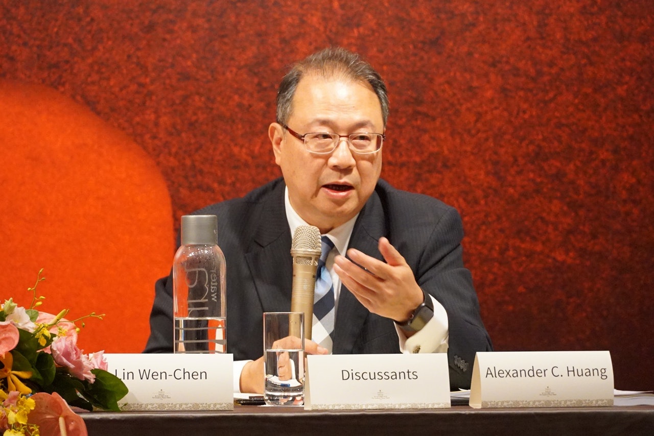 黃介正在台灣媒體刊文呼籲,此次疫情或是兩岸重啟官方溝通管道的機緣,兩岸官方不應忽略兩岸人民要的是和平發展,兩岸人民的善意才是兩岸未來發展的基礎。(楊家鑫/多維新聞) 黃介正在台灣媒體刊文呼籲,此次疫情或是兩岸重啟官方溝通管道的機緣,兩岸官方不應忽略兩岸人民要的是和平發展,兩岸人民的善意才是兩岸未來發展的基礎。(楊家鑫/多維新聞)