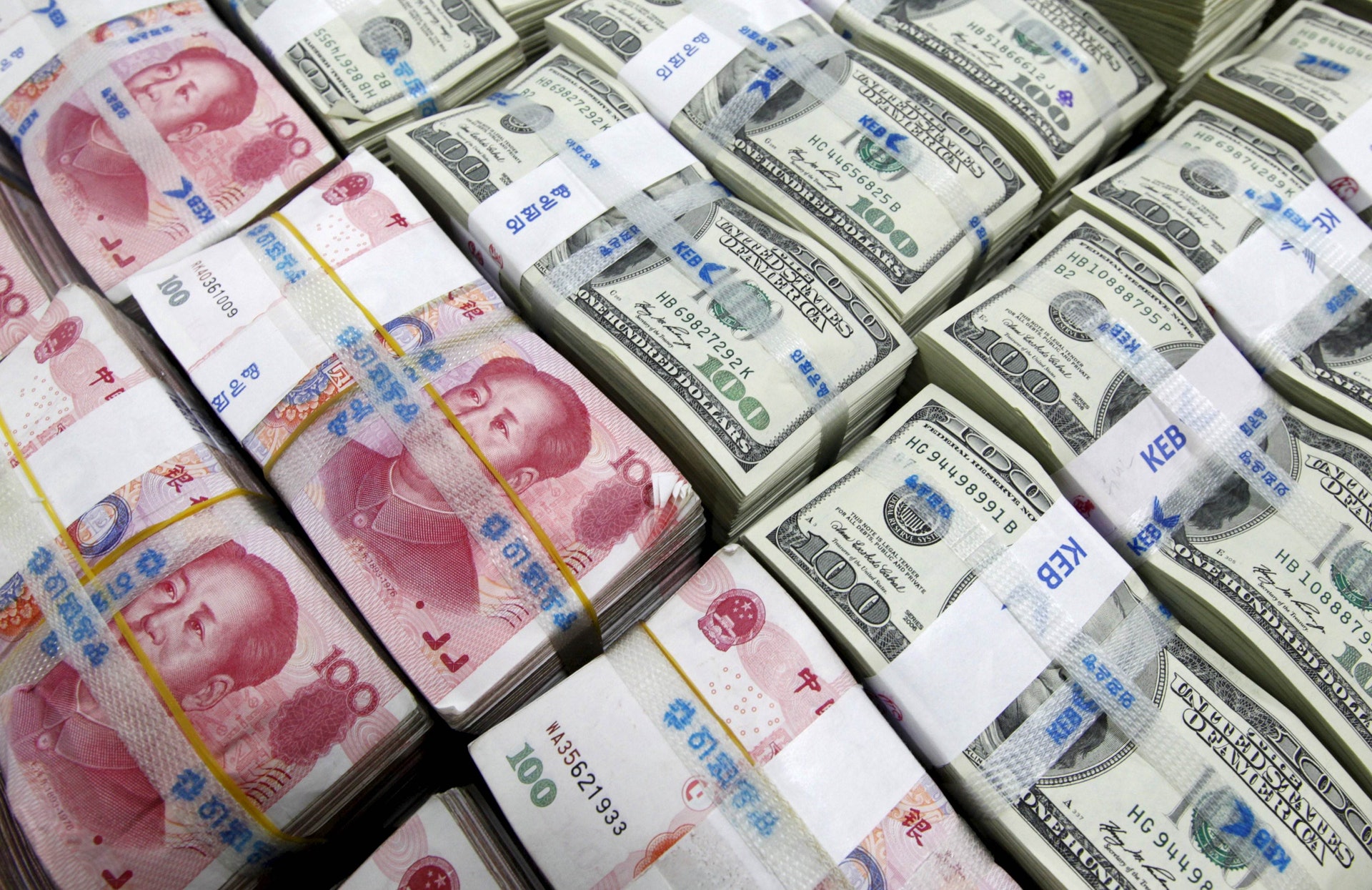 中美即將達成匯率協議，讓外界聯想到美日貿易戰中的《廣場協議》。（Reuters）