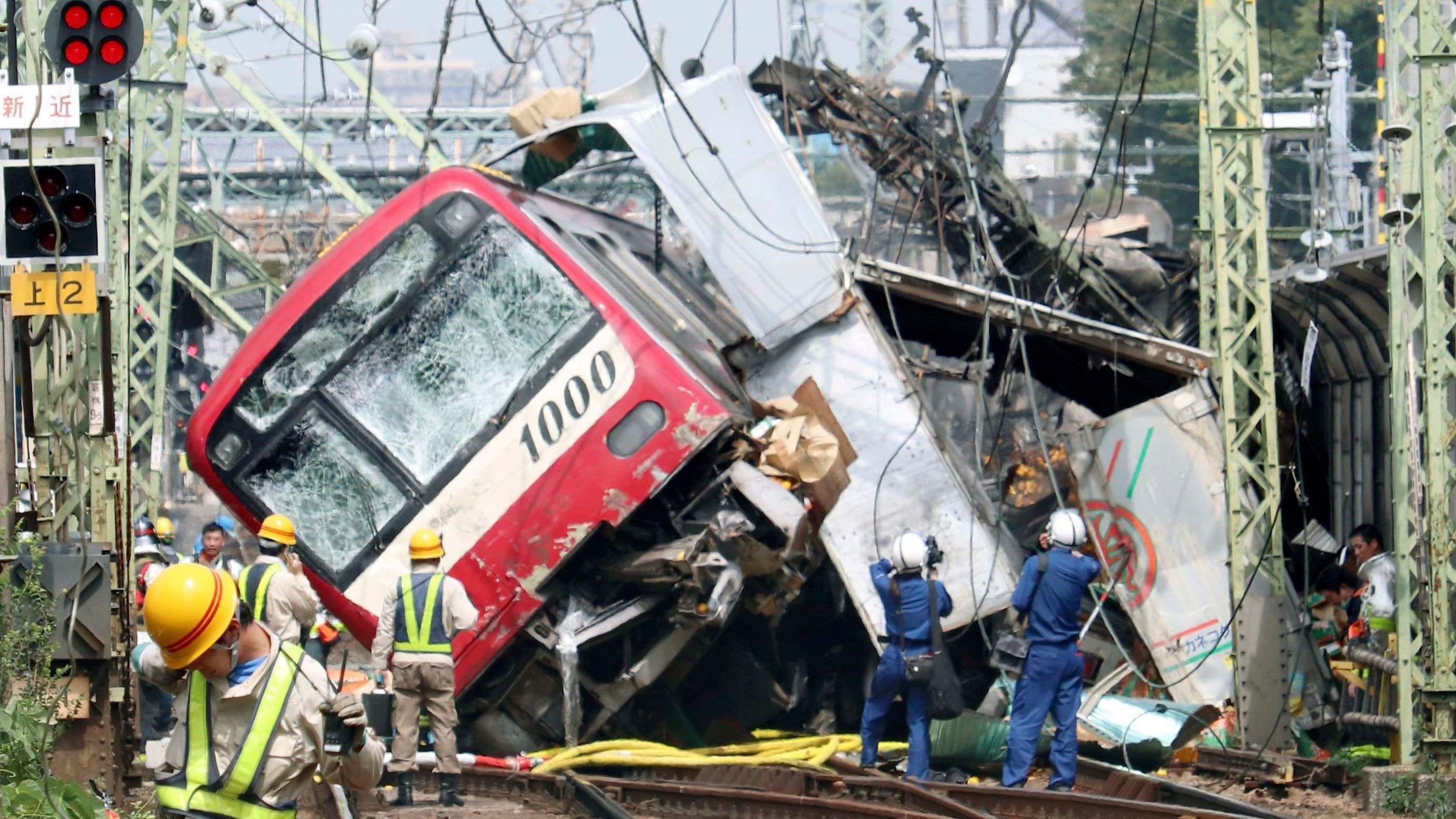 日本橫濱京急意外列車司機啟動緊急剎車未能避免相撞 香港01 即時國際