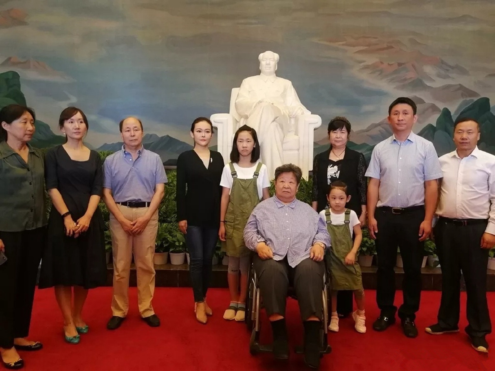 点击图片看原样大小图片