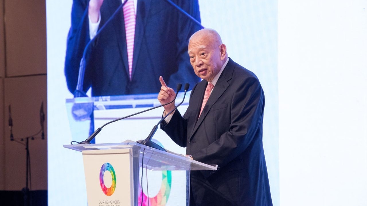 董建華:國家支持是香港抗疫最大優勢 堅持愛國者治港保繁榮穩定 董建華:國家支持是香港抗疫最大優勢 堅持愛國者治港保繁榮穩定