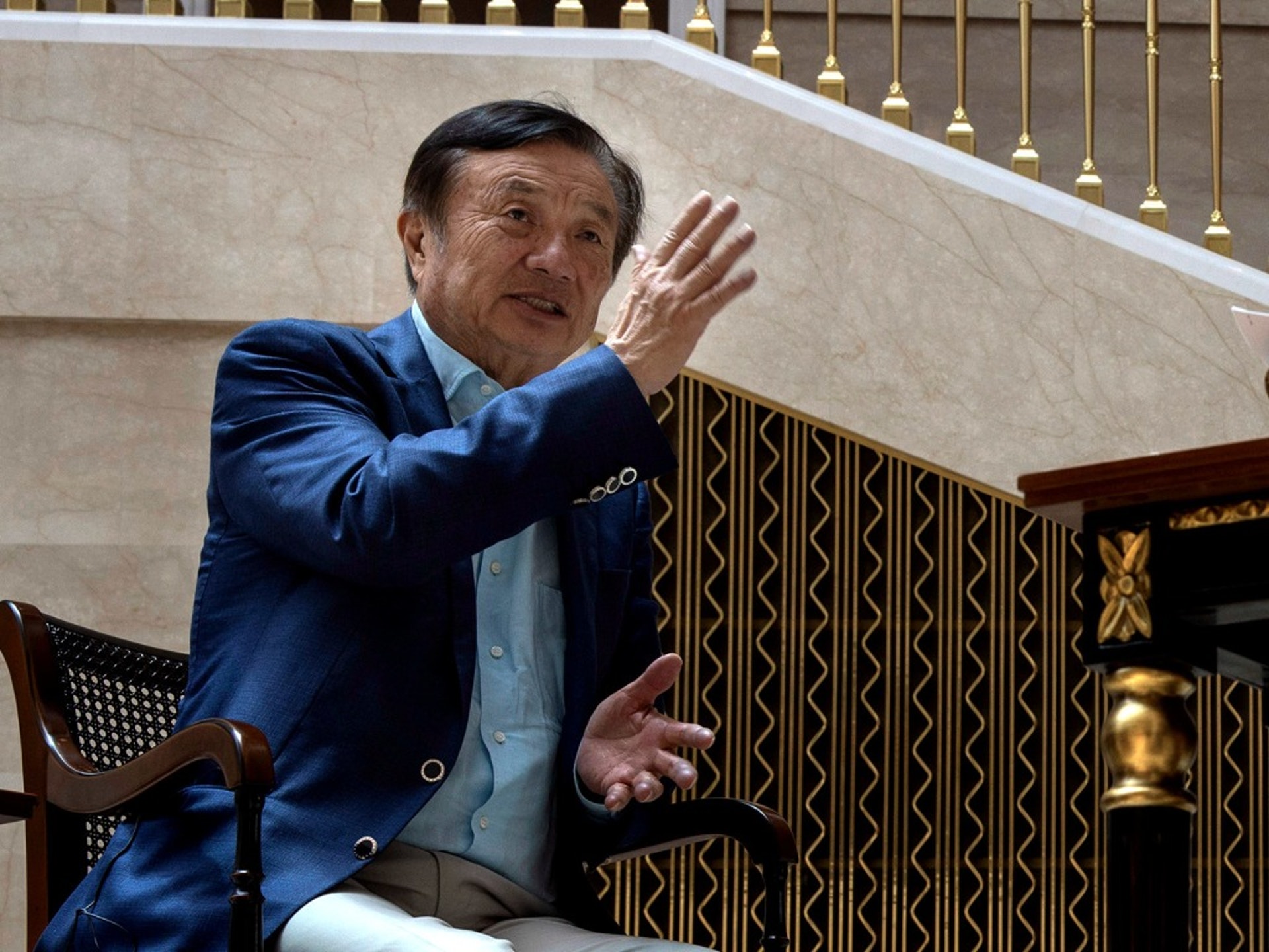 面對美國的全力封殺,華為已做好準備。2019年11月6日,華為創始人、CEO任正非在受訪時認為,華為已經不需要美國就能自己解決供應問題。(AP)