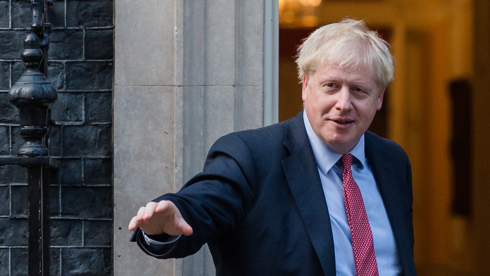 英國首相威脅若程序動議遭否決 將抽起脱歐法案及推動新大選 英國首相威脅若程序動議遭否決 將抽起脱歐法案及推動新大選
