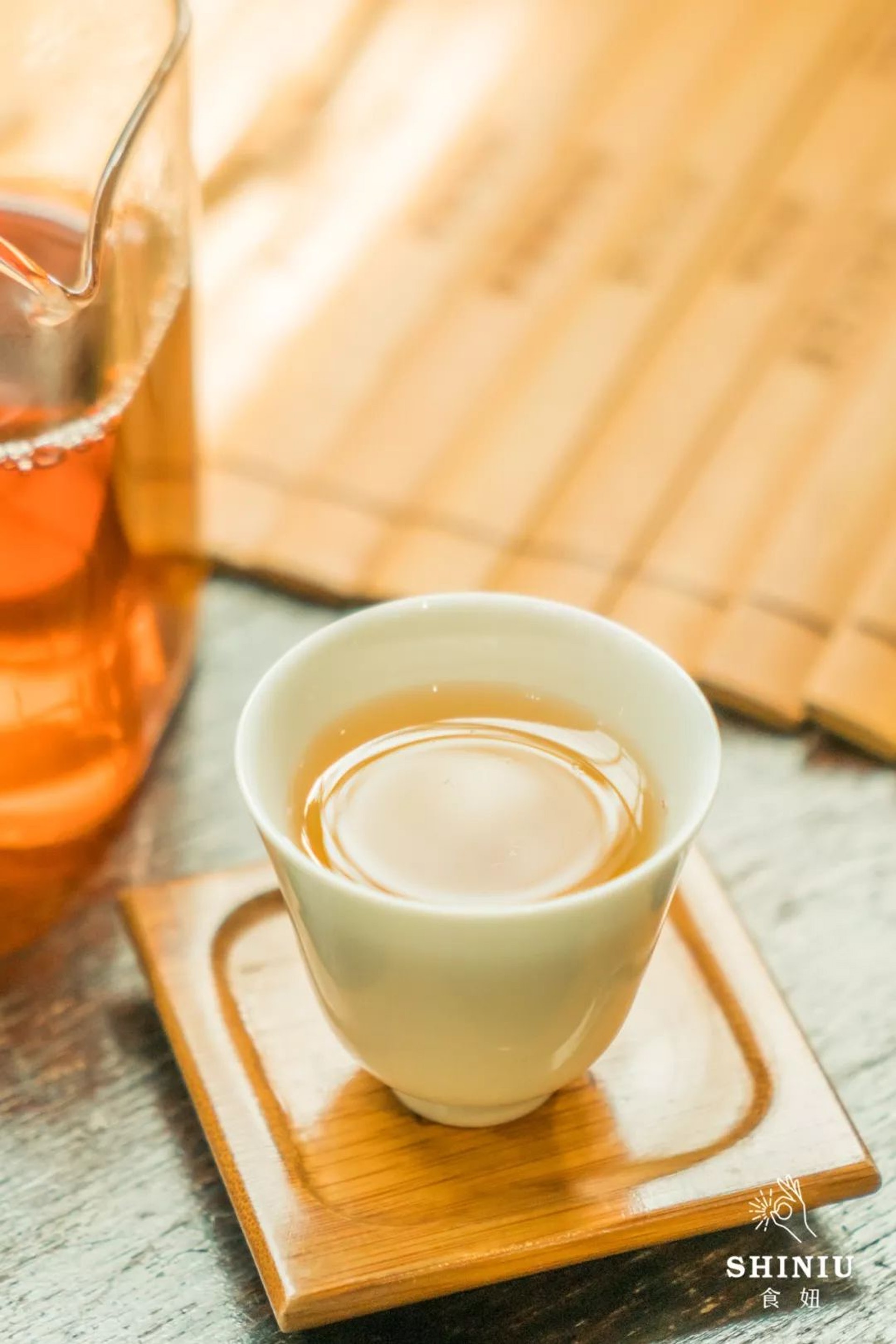 【十年•中式茗茶】在清冽飄香的茶中,眼前的景色有了不一樣的風情。(食妞授權使用) (食妞授權使用)