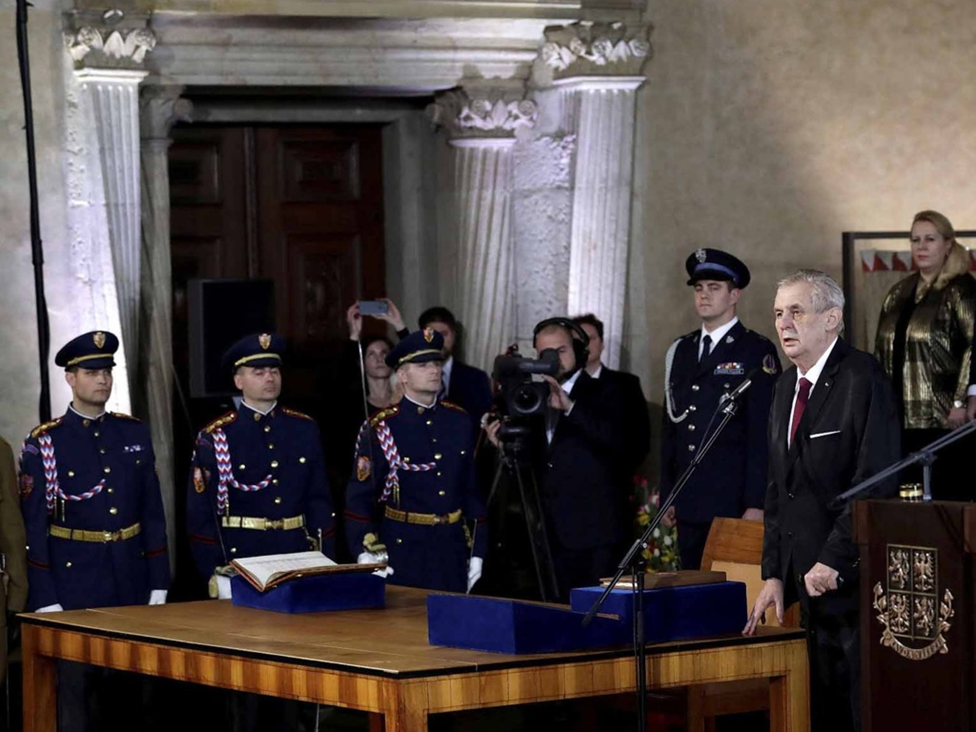 澤曼在經濟外交方面支持中國,也被指是一位「親華」總統。2018年3月8日開始第二個總統任期。(VCG)