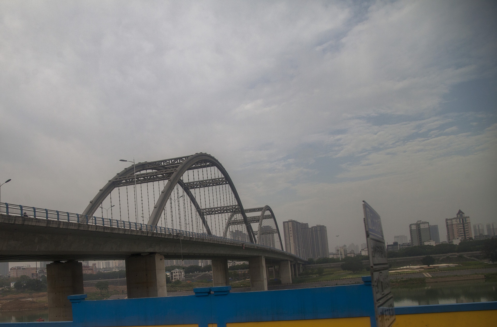 事發地點為南寧市凌鐵大橋。(視覺中國) 事發地點為南寧市凌鐵大橋。(視覺中國)
