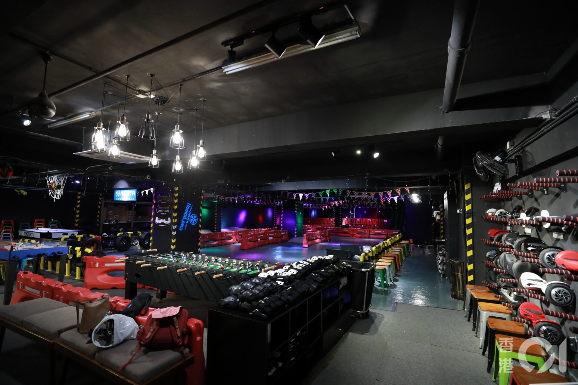 實試 大人啱玩 嚴選5個室內遊樂場高速瀡滑梯 電動賽車場 實試 大人啱玩 嚴選5個室內遊樂場高速瀡滑梯 電動賽車場