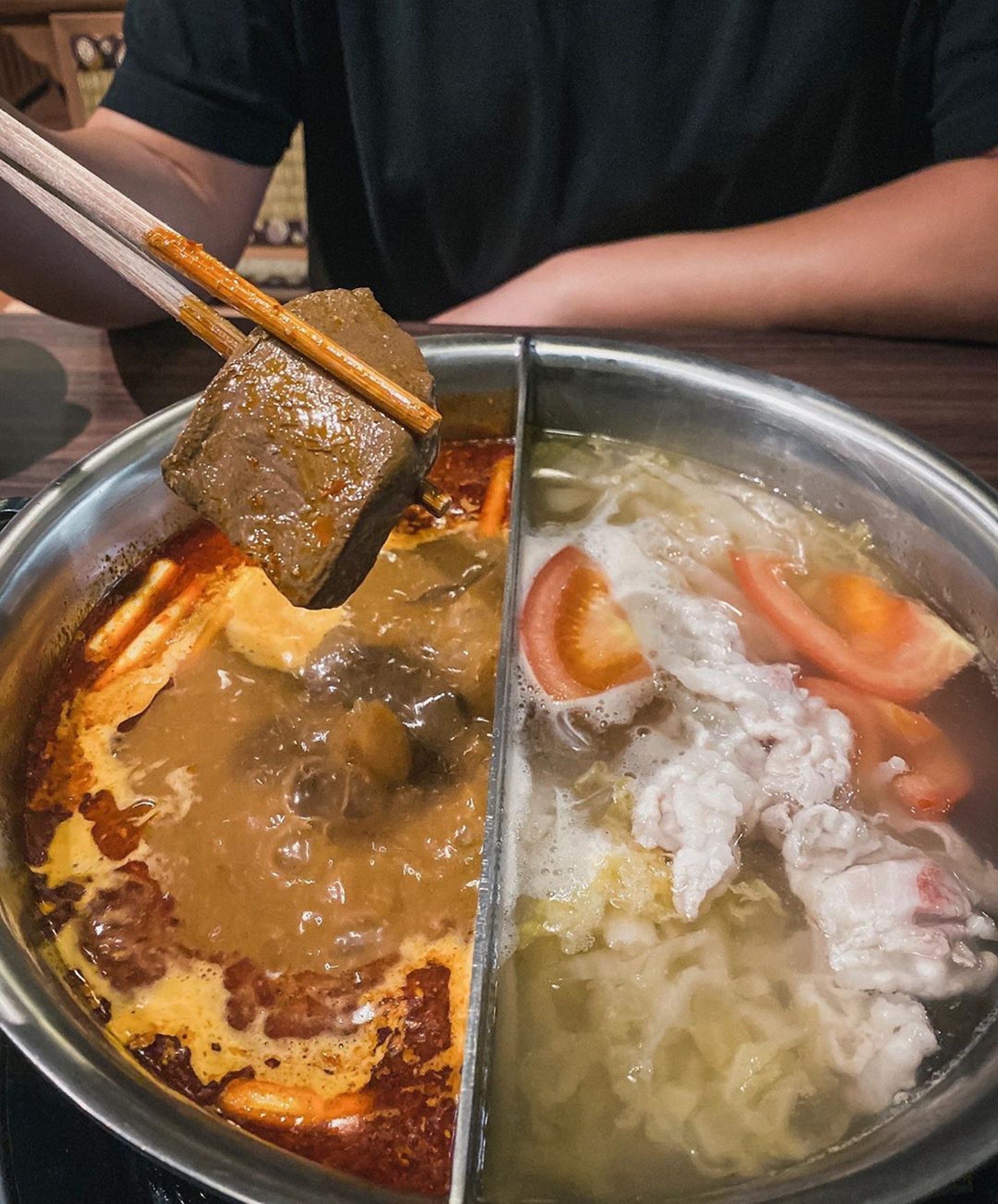 麻辣火鍋 精選3間台式話題火鍋 68任食鴨血豆腐歎無敵海景 香港01 食玩買