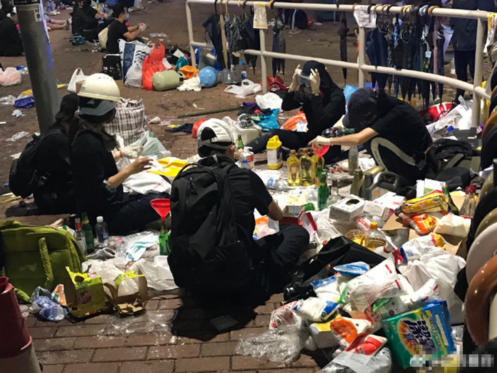 点击图片看原样大小图片