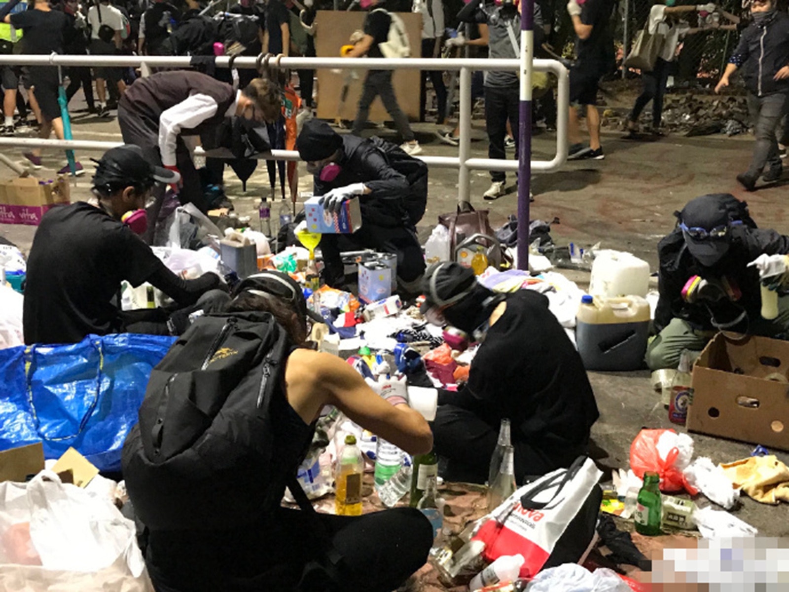 点击图片看原样大小图片