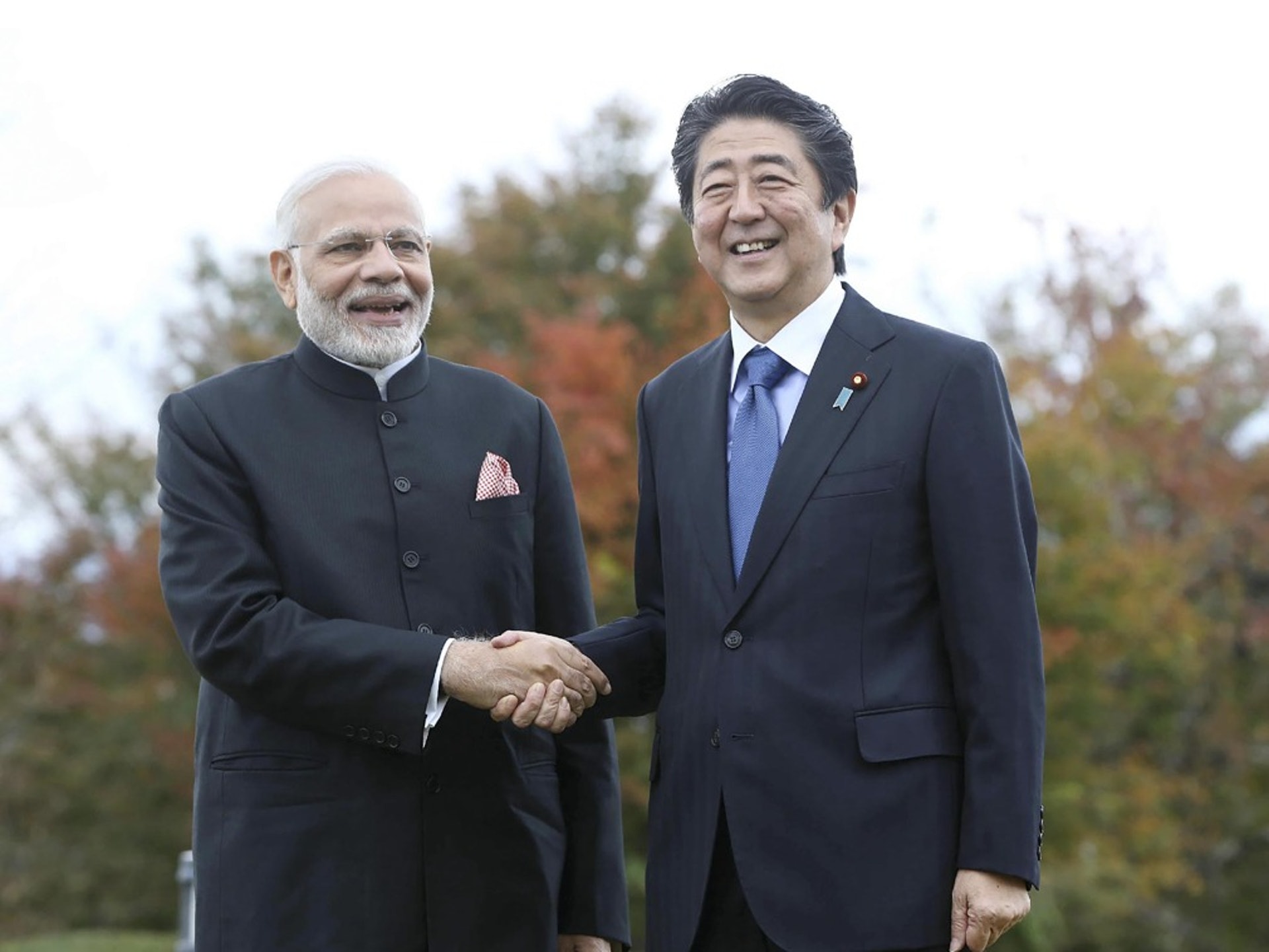 日印領導人互動頻繁,日本首相安倍晉三或勸說莫迪重返RCEP談判,圖為2018年10月28日到訪日本的莫迪與安倍(右)舉行會晤。(VCG) 日印領導人互動頻繁,日本首相安倍晉三或勸說莫迪重返RCEP談判,圖為2018年10月28日到訪日本的莫迪與安倍(右)舉行會晤。(VCG)