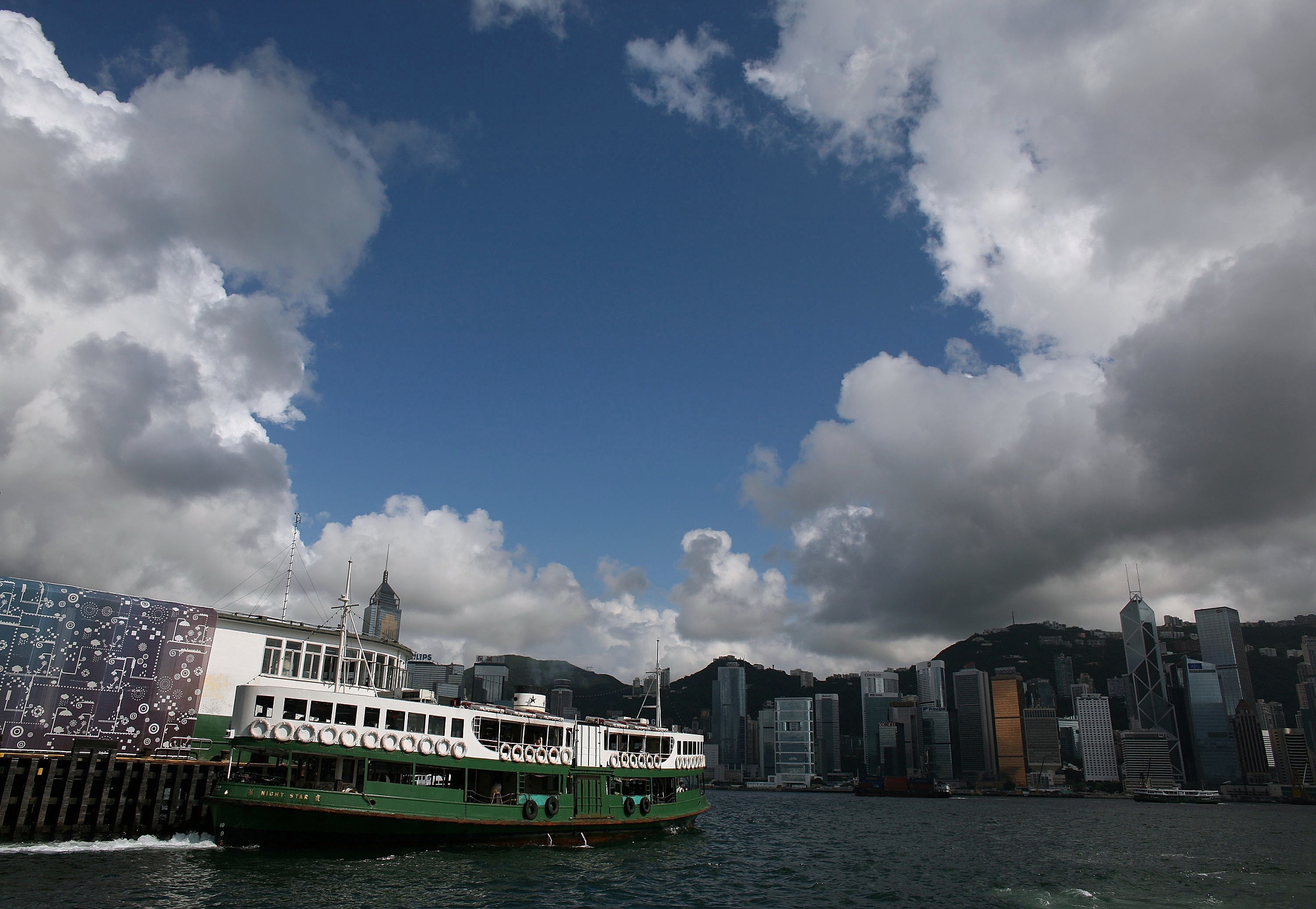 hong-kong-s-fourth-quarter-average-pmi-is-only-40-the-limited-times