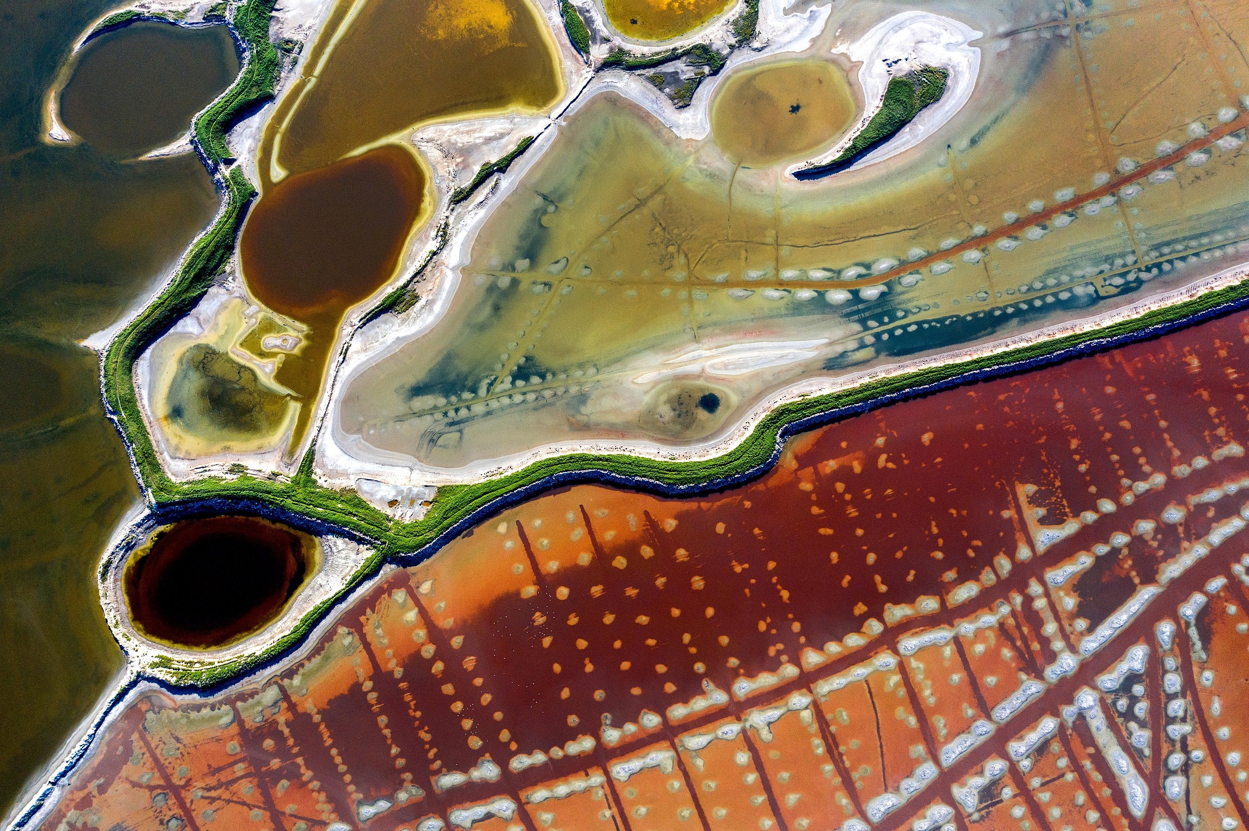 山西鹽湖也因為「鹽」屬性，被稱之為「中國死海」。（VCG）