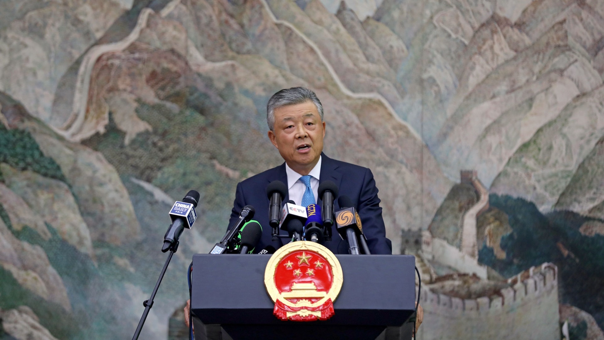 中國駐英大使指鄭文傑對違法事實供認不諱 合法權益獲保障 中國駐英大使指鄭文傑對違法事實供認不諱 合法權益獲保障