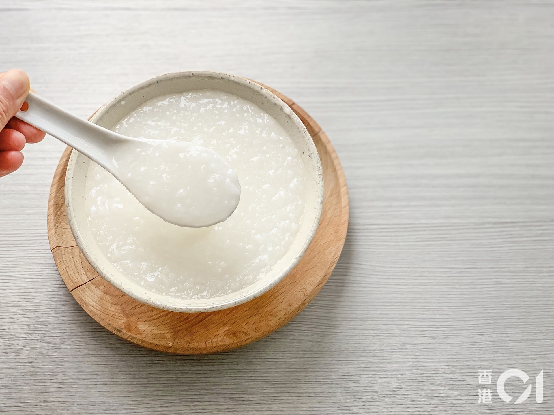 白粥看來熱量不高，其實比白飯的升糖指數高，人體更易吸收白粥的糖分，同時較難在白粥中獲得飽足感。