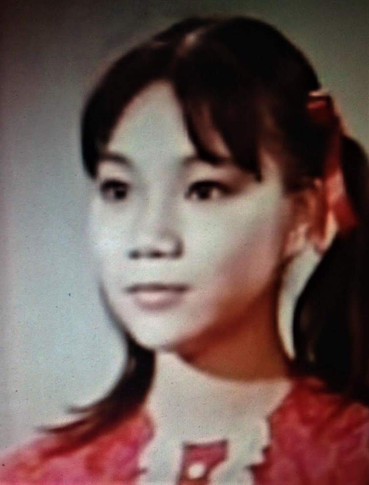 歌壇歷史 昔日香港歌星鍾叮噹退隱變古董專家無悔第二人生 香港01 藝文