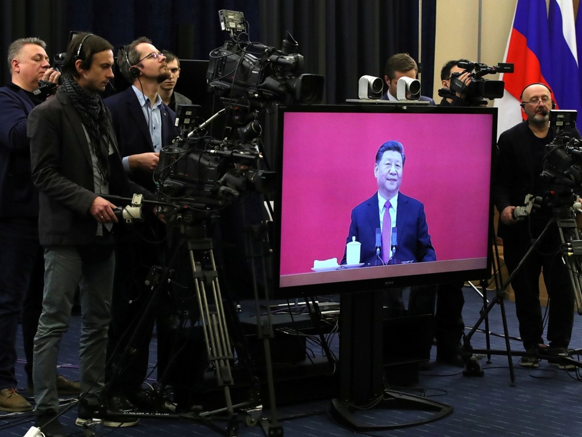 習近平在視像連線中稱,中俄關系邁入新時代,希望打造更多拳頭項目。(Reuters)