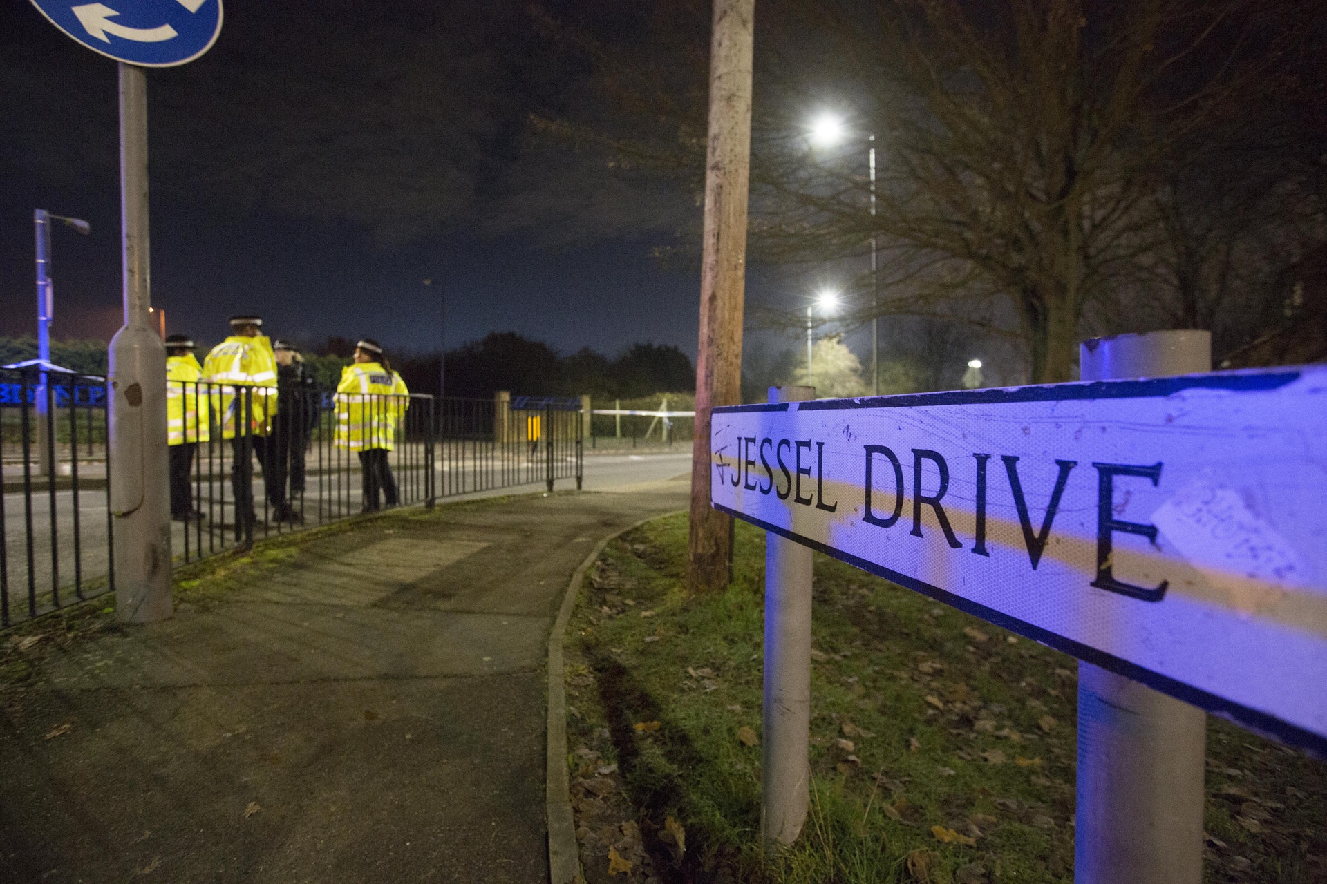 英國私家車撞學生:警方12月2日在涉事現場就意外展開調查。(VCG)