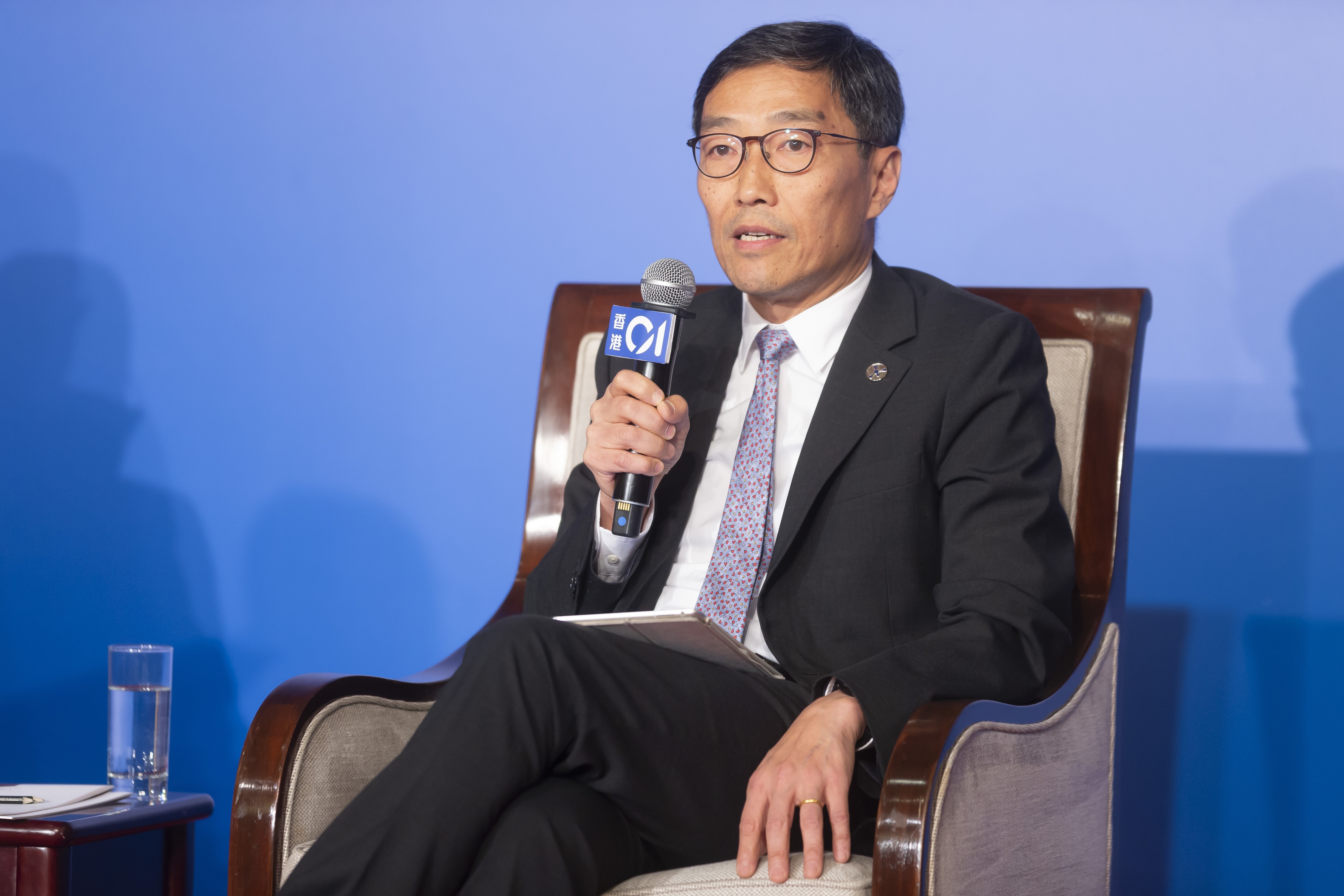 香港科技園公司行政總裁黃克強指，現時香港經濟過於強調服務業，經濟欠多元化，實業生產只GDP佔約1%，認為需再工業化。(資料圖片／羅君豪攝)