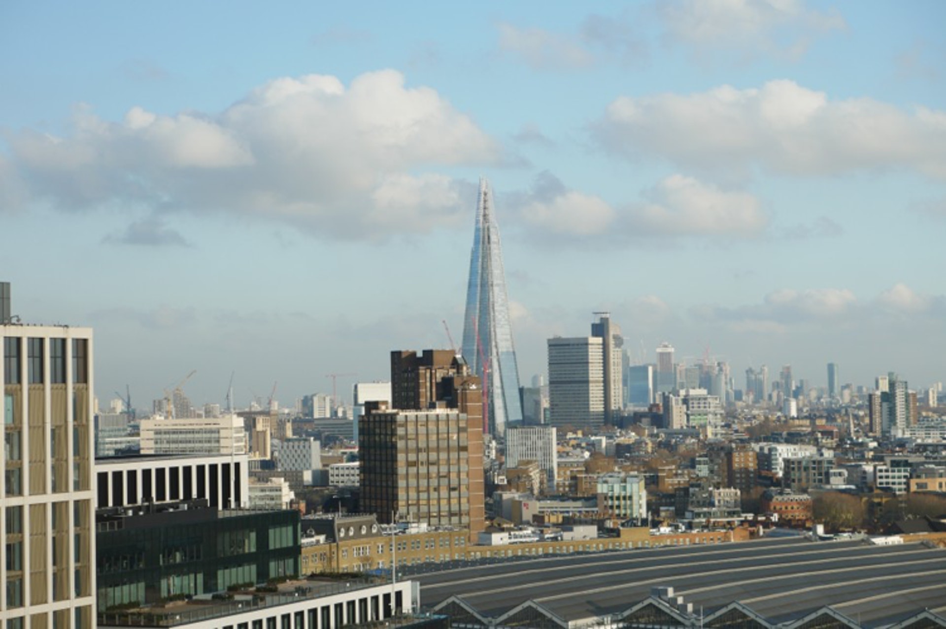 從摩天輪裡面看得到的大笨鐘,西敏橋以及高聳的香格里拉酒店也都一清二楚。(KKday授權使用) (KKday授權使用)