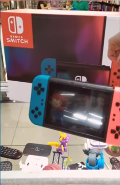 山寨Switch驟眼望落好似。 山寨Switch驟眼望落好似。