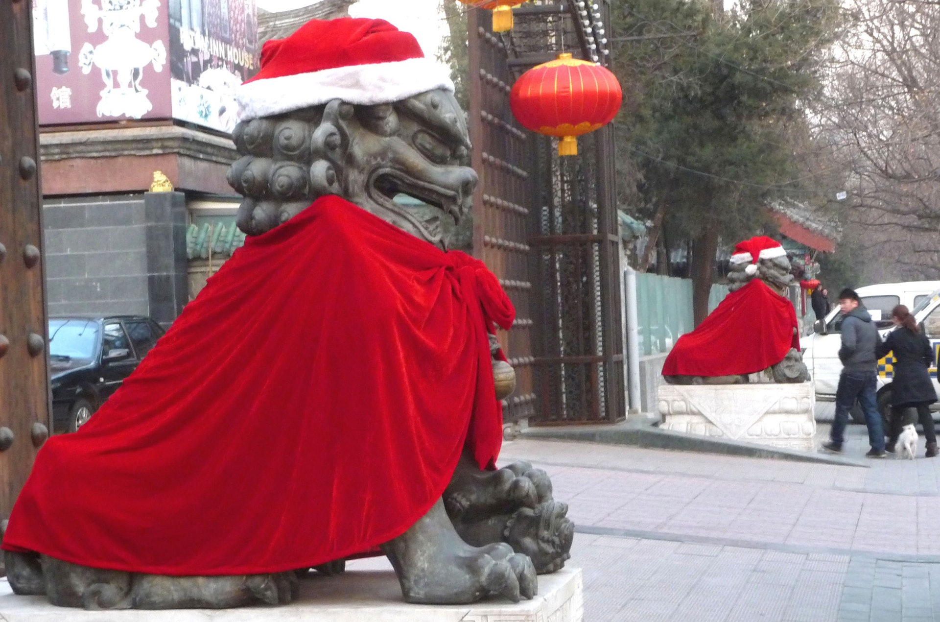 聖誕節在中國已演變成為一個商業化色彩濃厚的狂歡節。(VCG) 圣诞节在中国已演变成为一个商业化色彩浓厚的狂欢节。 (VCG)