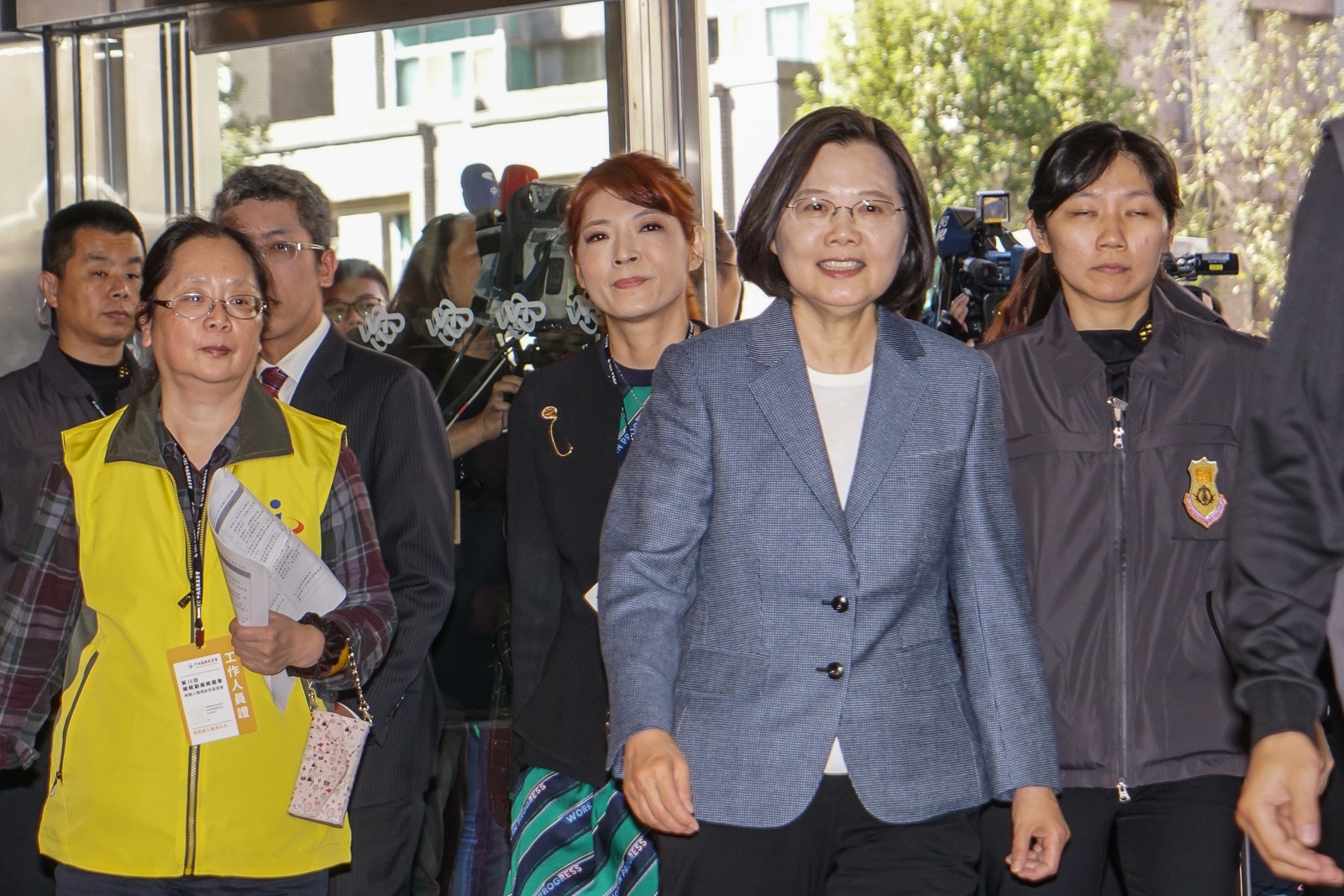 蔡英文出席2020年第二場總統候選人政見發表會，行進間展現自信。（洪嘉徽攝／多維新聞網）