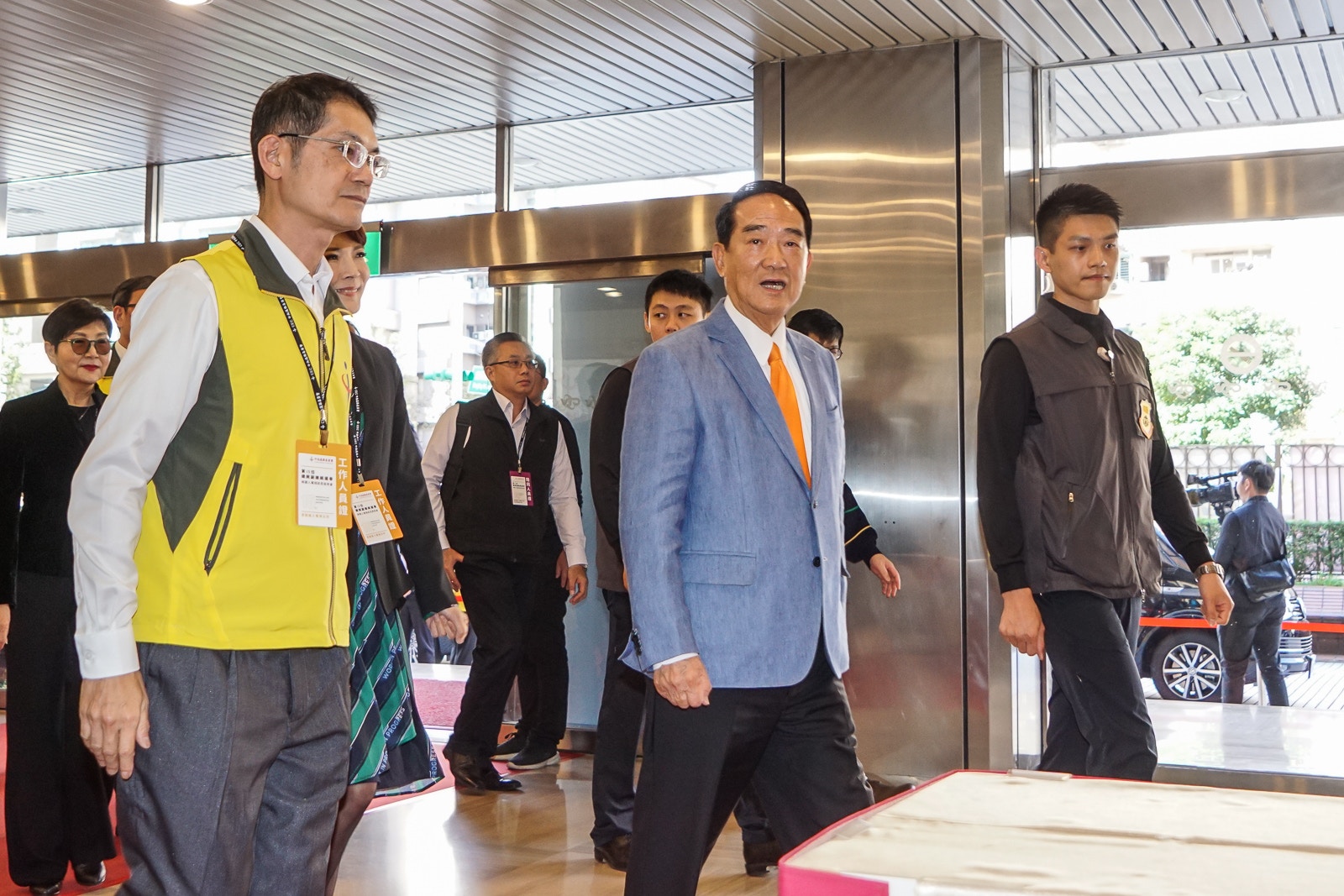 宋楚瑜2019年12月25日出席政見發表會，舉手投足大展對於該場政見發表會的自信。（洪嘉徽／多維新聞）