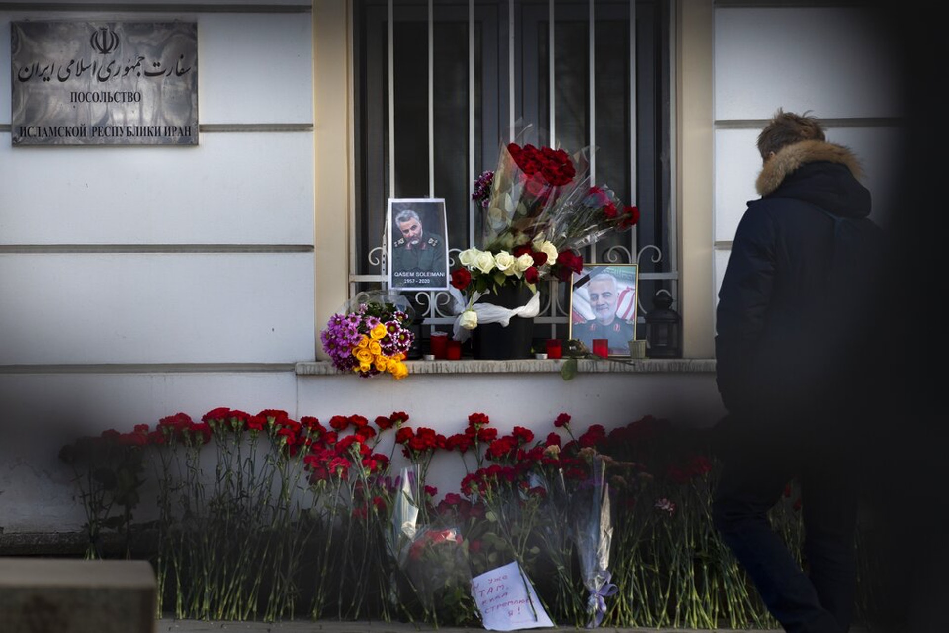 伿é§ä¿ç¾
æ¯è«æ¯ç§ç大使ï¼ä¹æäººç»è±åæ¼èèæ¼å°¼ãï¼ç¾è¯ç¤¾ï¼