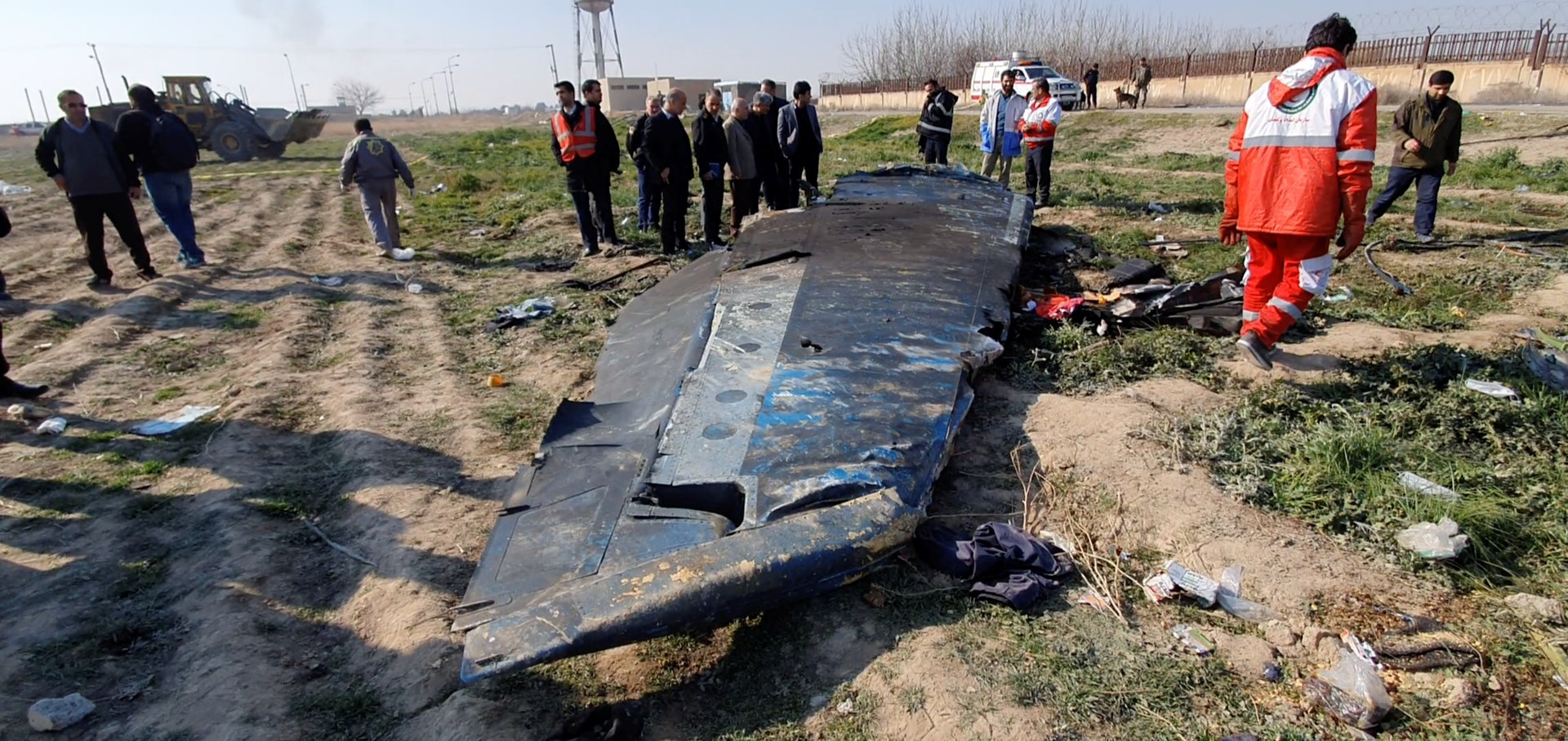 烏克蘭國際航空客機PS-752航班1月8日從伊朗德黑蘭起飛後不久墜毀,機上176人全部喪生。事件原因至今仍眾說紛紜。(Reuters) 烏克蘭國際航空客機PS-752航班1月8日從伊朗德黑蘭起飛後不久墜毀,機上176人全部喪生。事件原因至今仍眾說紛紜。(Reuters)