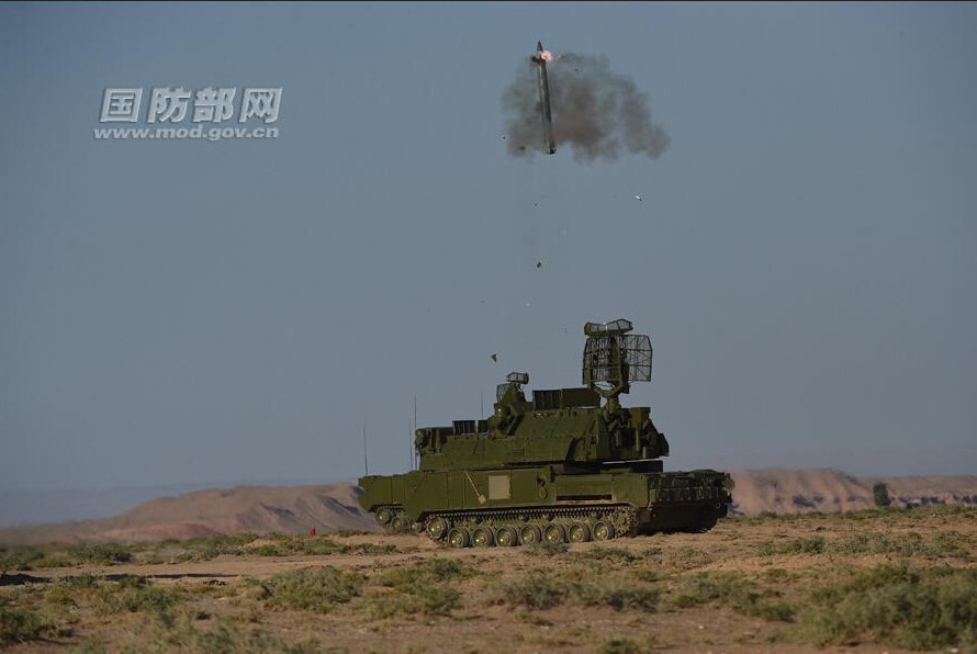 道尔-M1是俄制中低空短程面对空导弹系统，中国目前也装备有该导弹。（中国国防部官网）