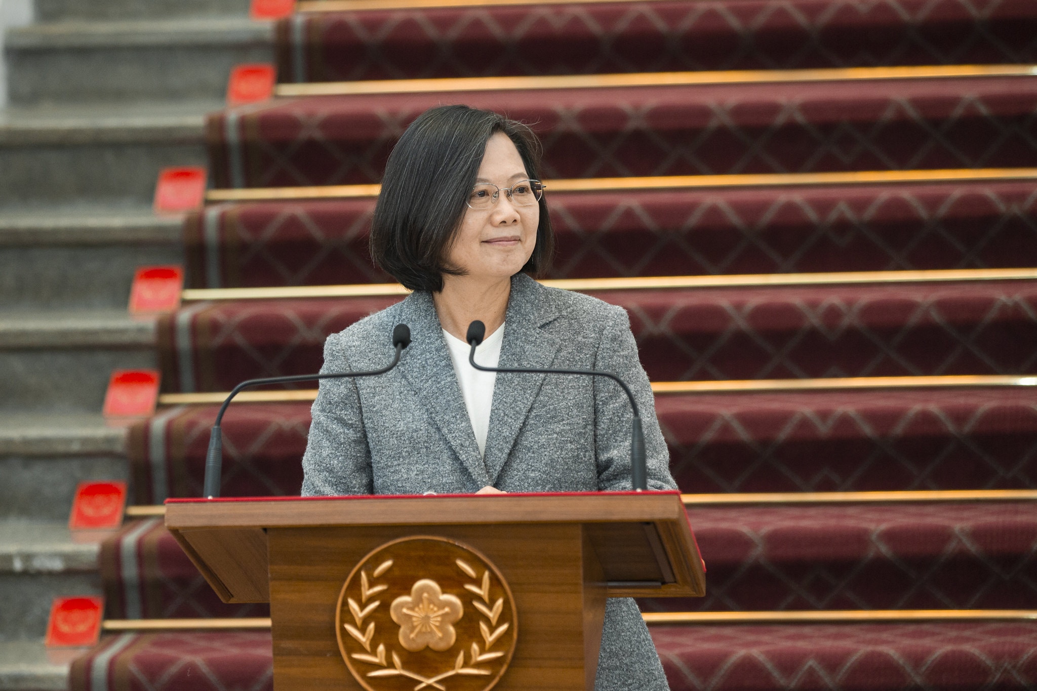 蔡英文簽署反滲透法：不反兩岸交流，違法構成要件非常嚴謹